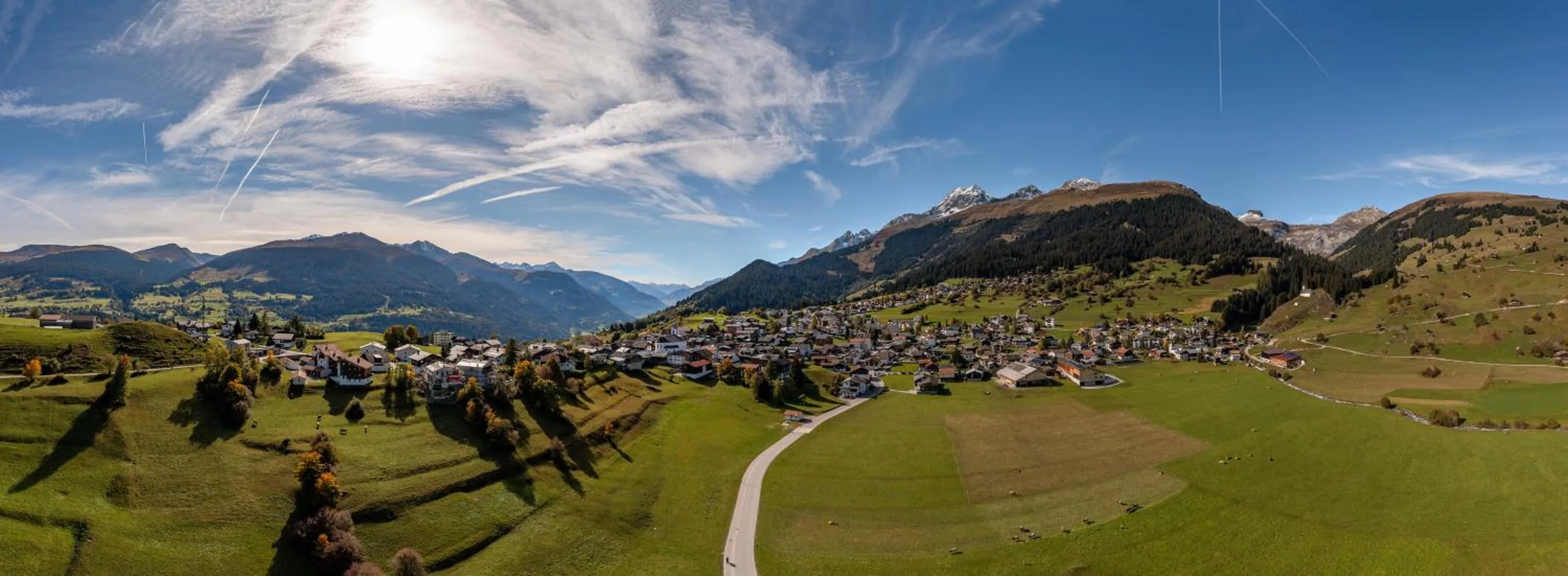 Staff in Pradas Resort Brigels