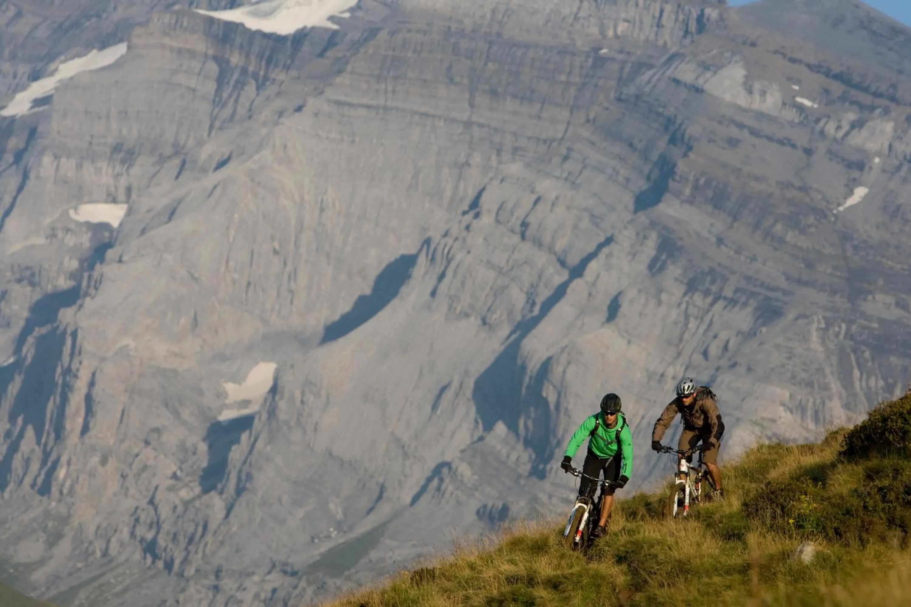 People in Pradas Resort Brigels