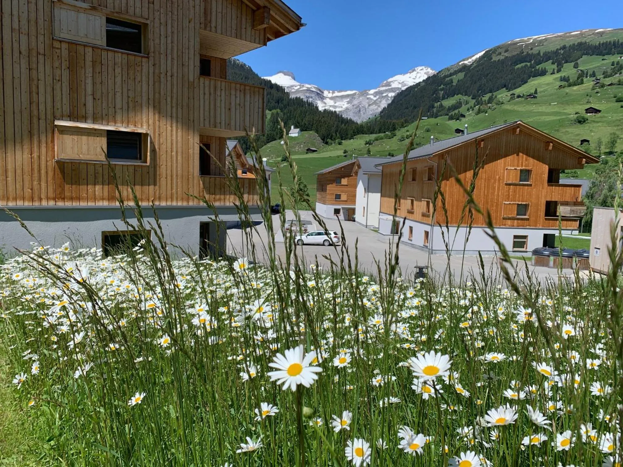 Property building in Pradas Resort Brigels