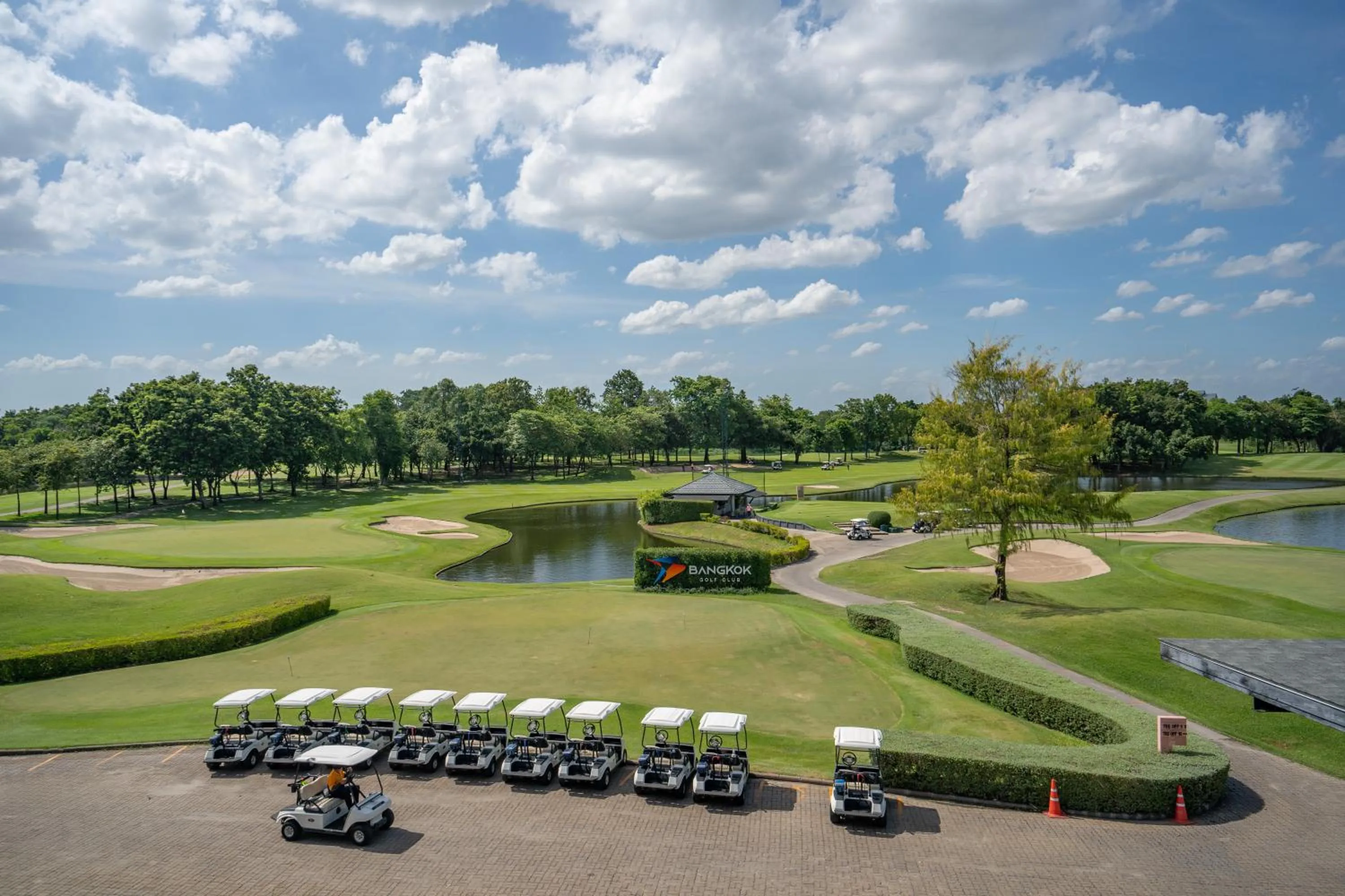 Golfcourse in Tinidee Hotel Bangkok Golf Club