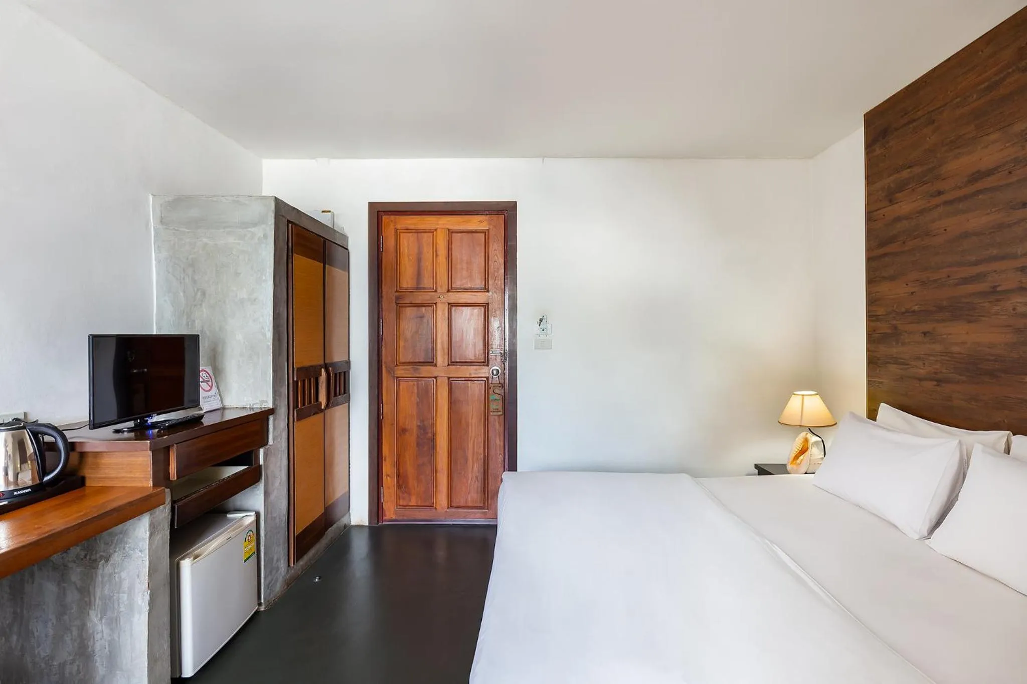 Bedroom, Bed in PP Insula