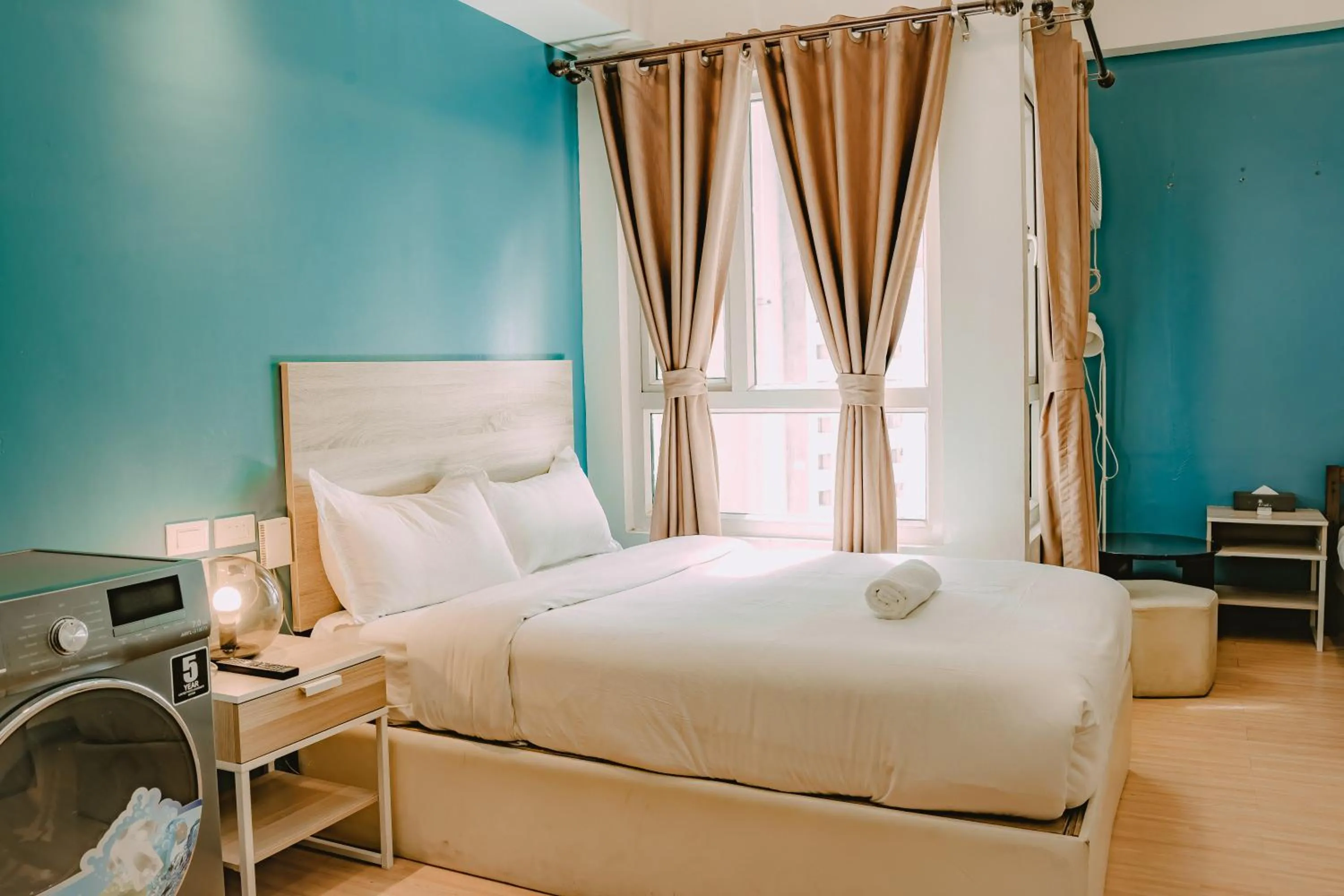 Bedroom, Bed in I Suites Hotel Malate