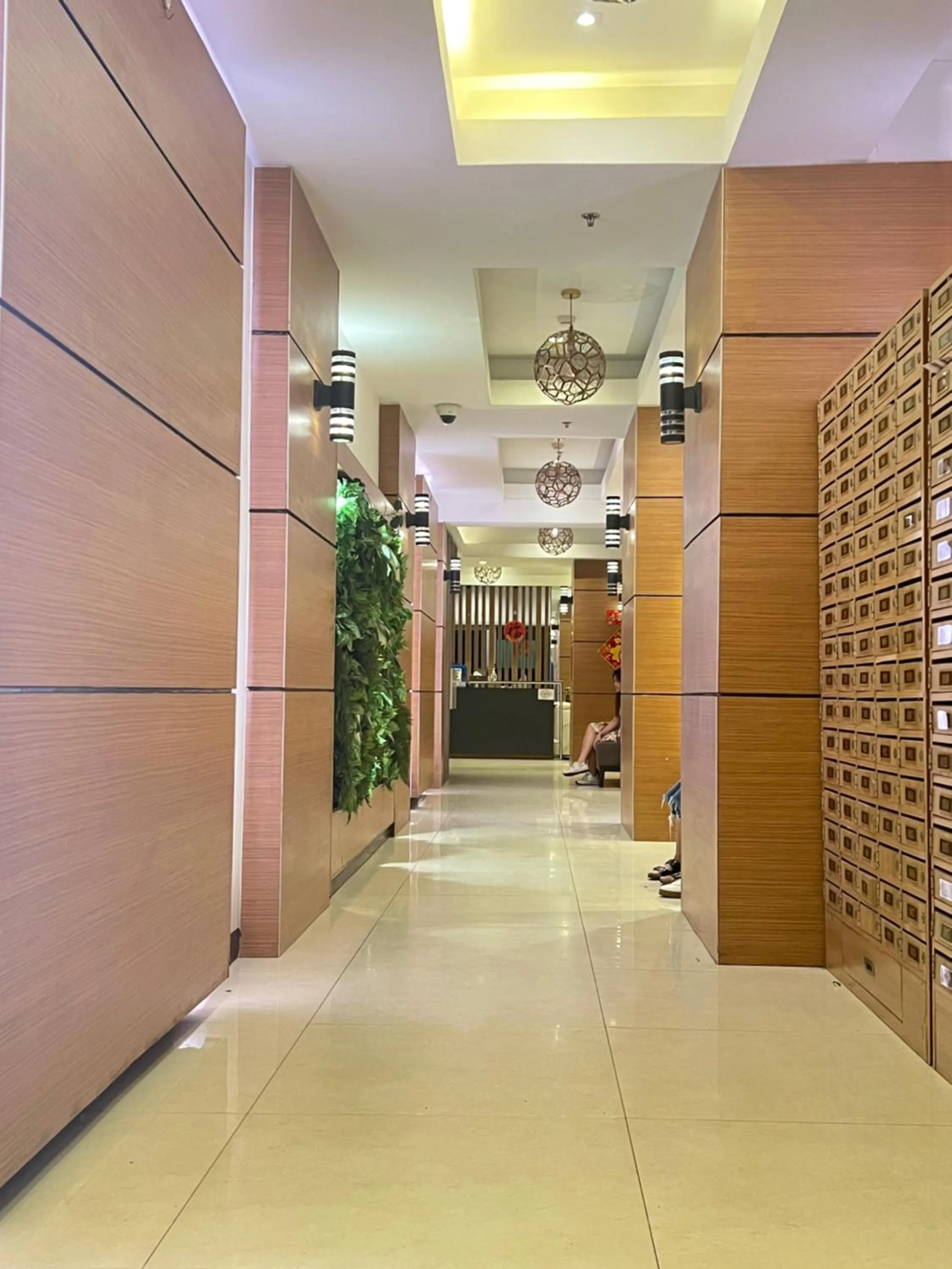 Lobby or reception in I Suites Hotel Malate