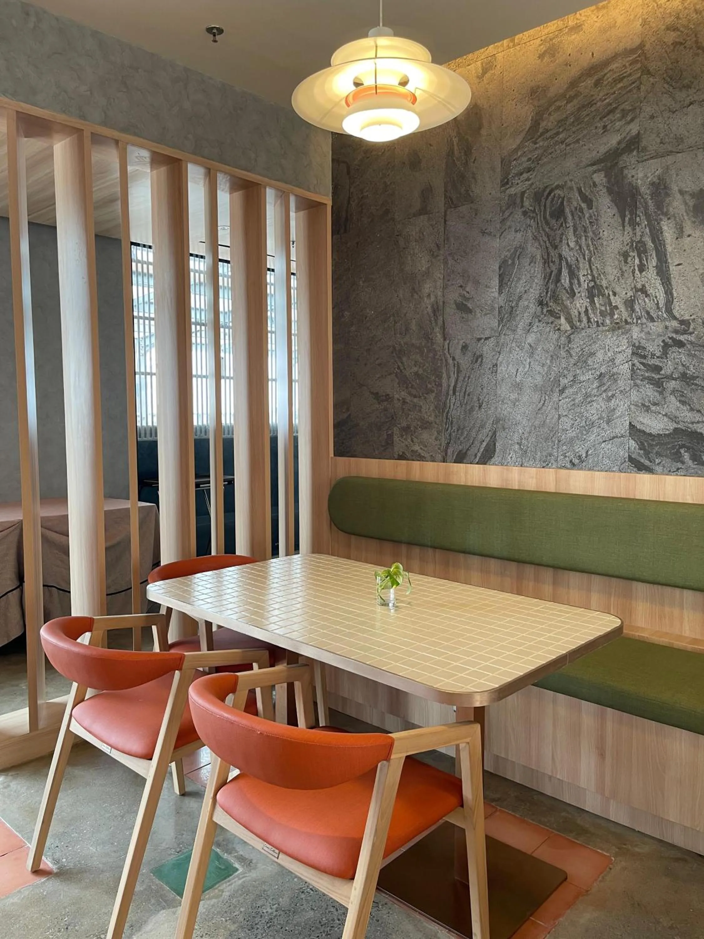 Restaurant/places to eat in ATOOI Hotel Alam Sutera