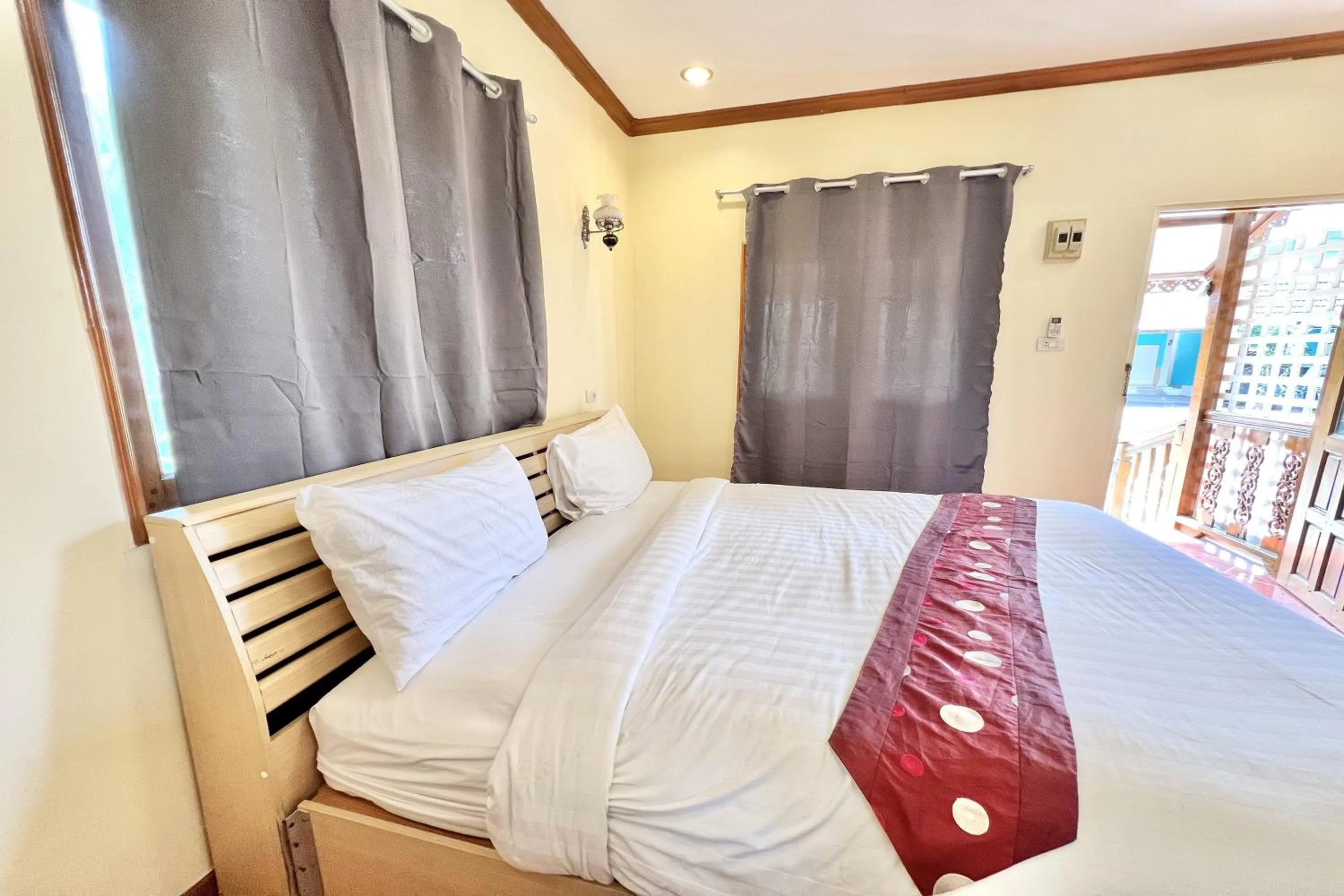 Bed in Paradise Resort Buriram