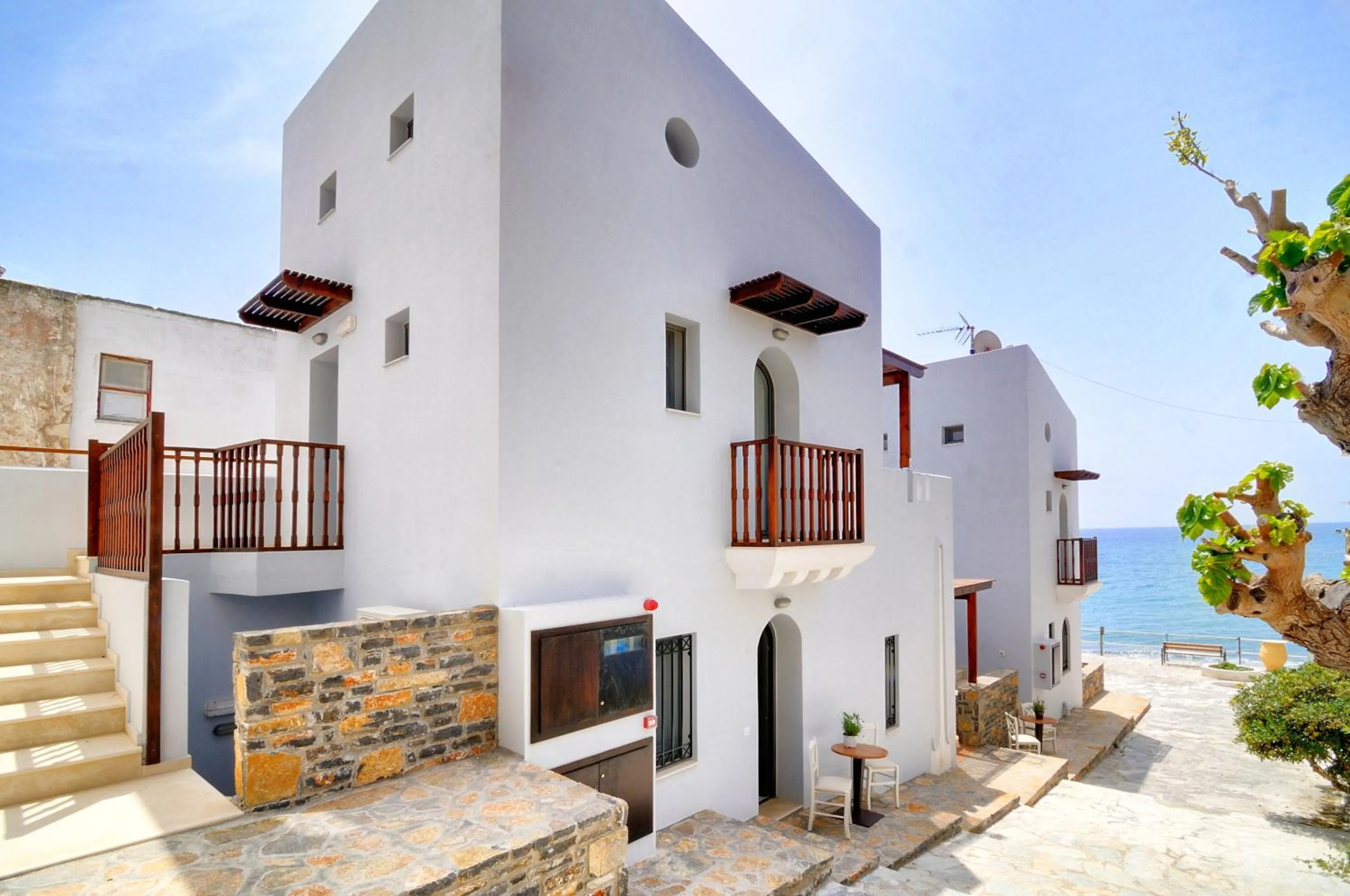 Facade/entrance in Myrtos Mare Suites