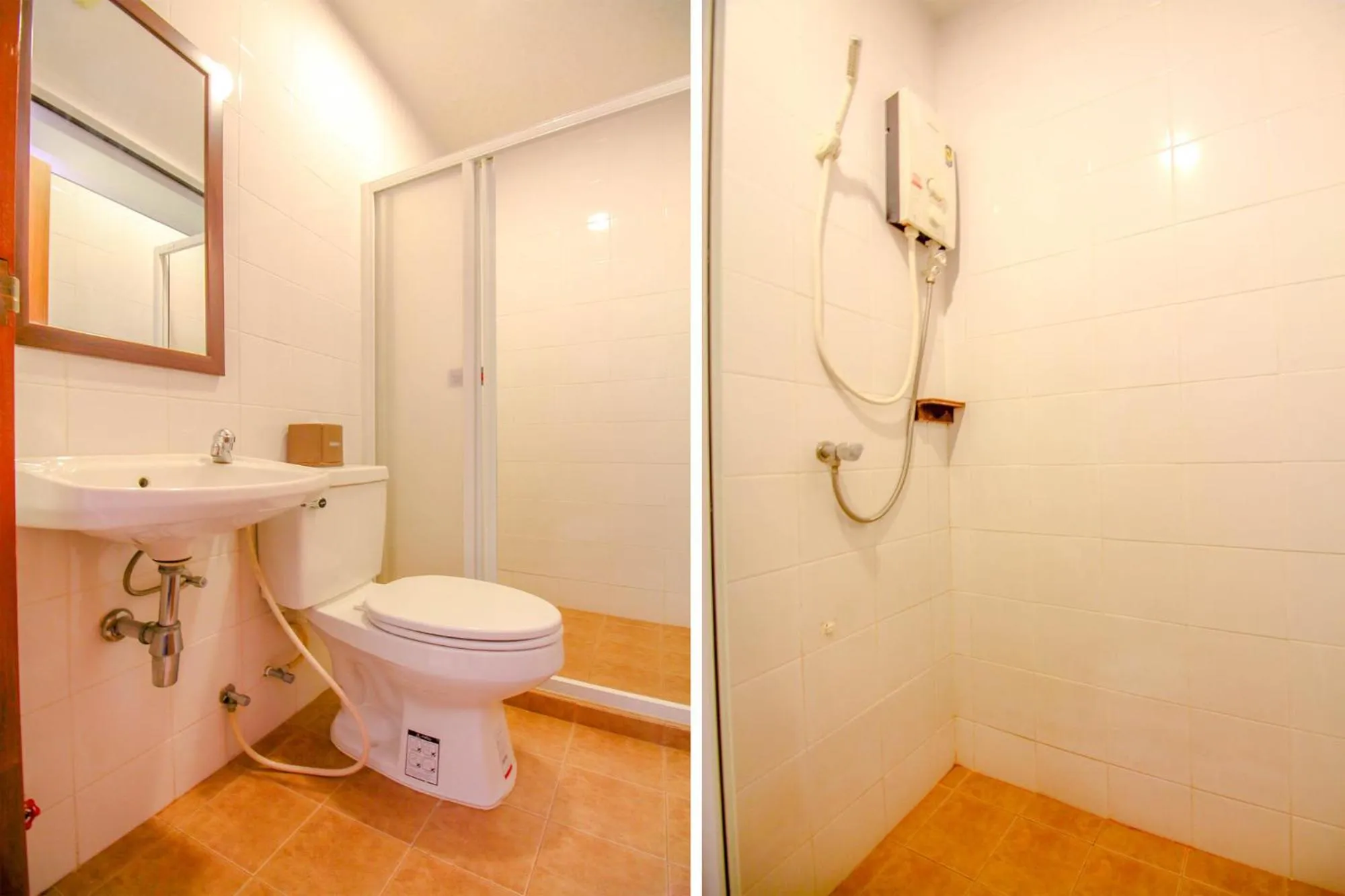 Bathroom in Super OYO 484 Pannee Residence Khaosan Sha Plus