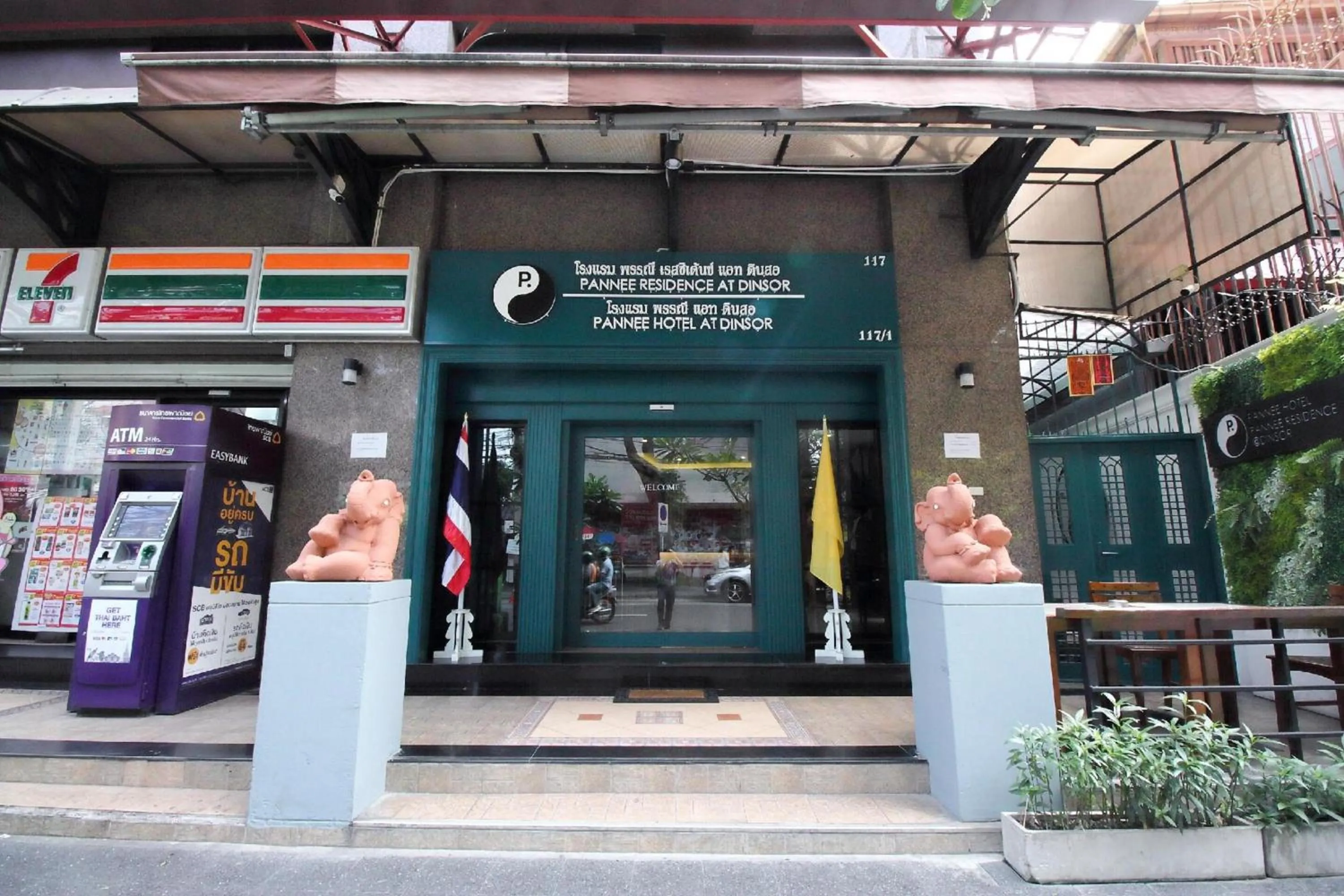 Neighbourhood in Super OYO 484 Pannee Residence Khaosan Sha Plus