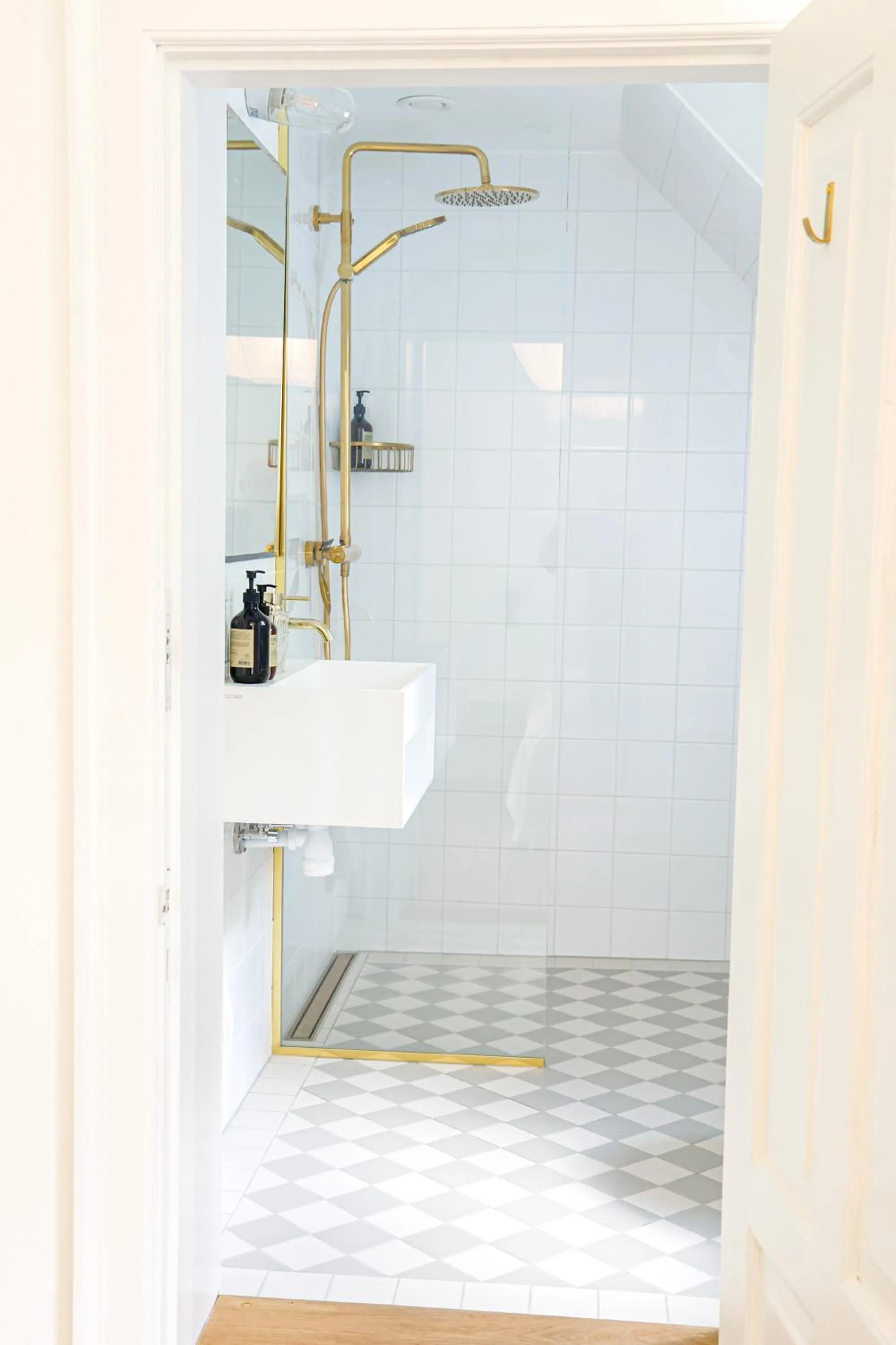 Shower in Lundsgaard Gods Badehotel