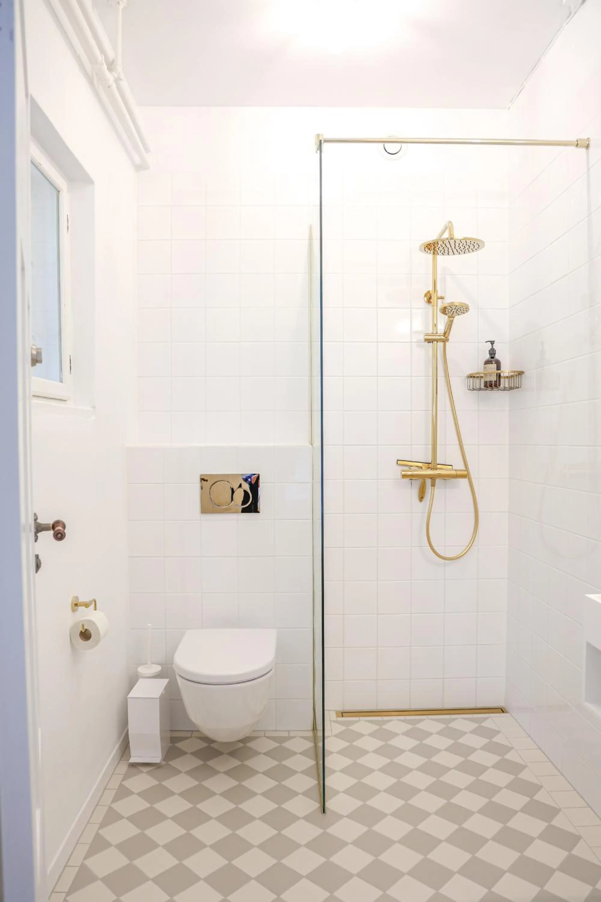 Shower in Lundsgaard Gods Badehotel