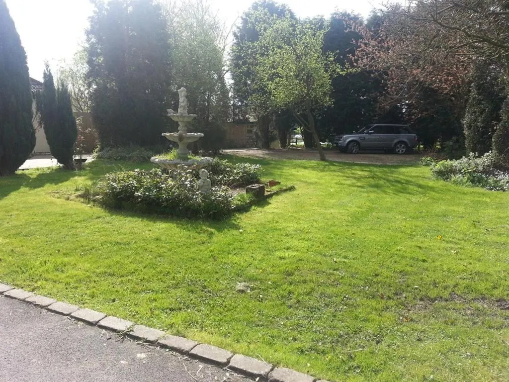 Property building in Beoley Lodge