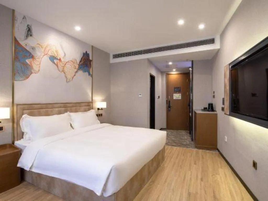 Bed in Hongqiao Pujue International Zhongshan Park Metro Station