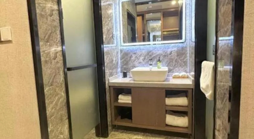 Hongqiao Pujue International Zhongshan Park Metro Station