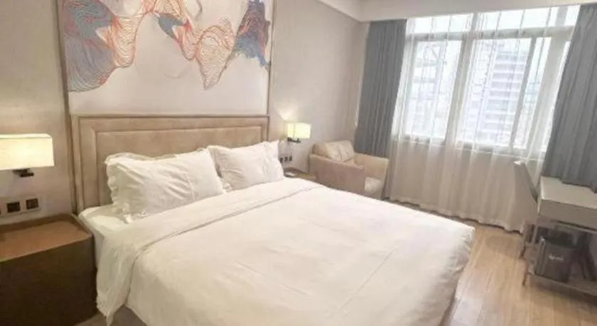 Bed in Hongqiao Pujue International Zhongshan Park Metro Station