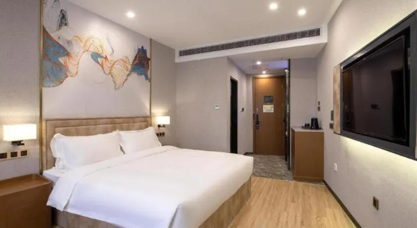 Bed in Hongqiao Pujue International Zhongshan Park Metro Station