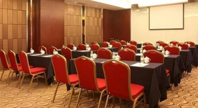 Hongqiao Pujue International Zhongshan Park Metro Station