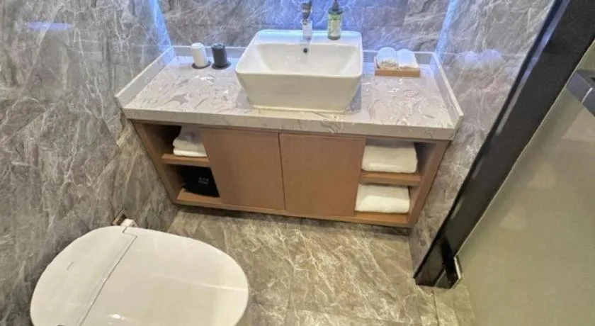 Hongqiao Pujue International Zhongshan Park Metro Station