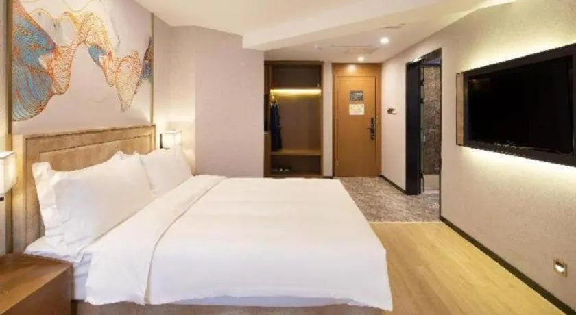 Bed in Hongqiao Pujue International Zhongshan Park Metro Station