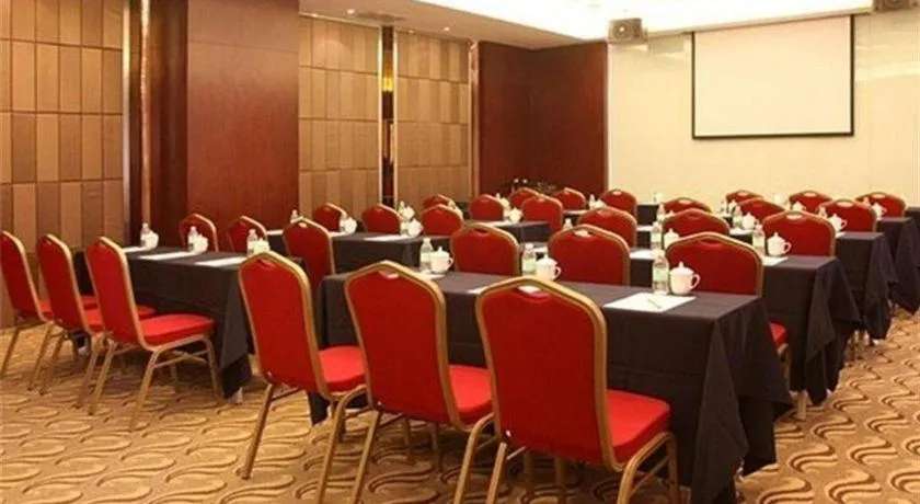 Hongqiao Pujue International Zhongshan Park Metro Station