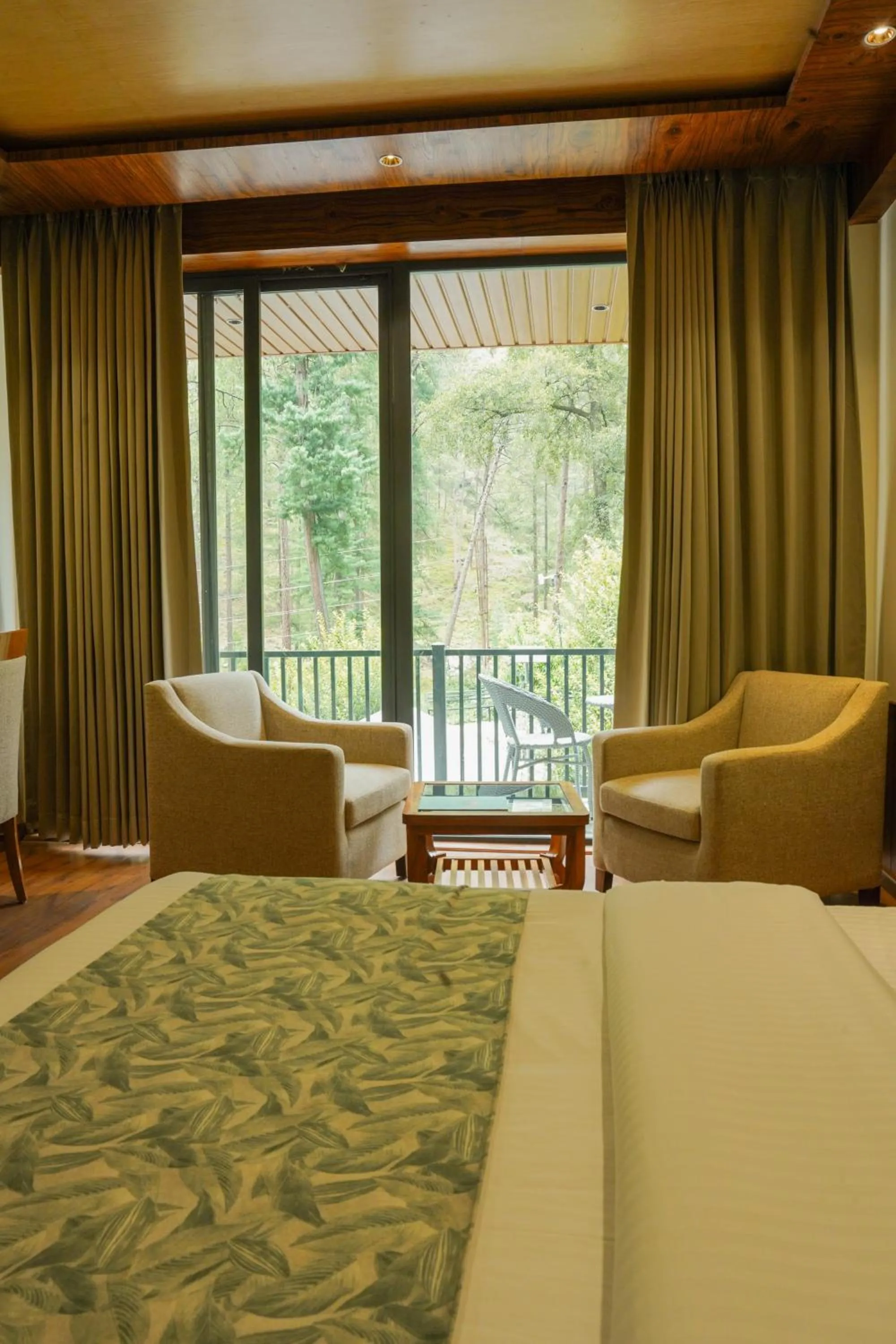 View (from property/room), Bed in North Deodar Resort, Kasol