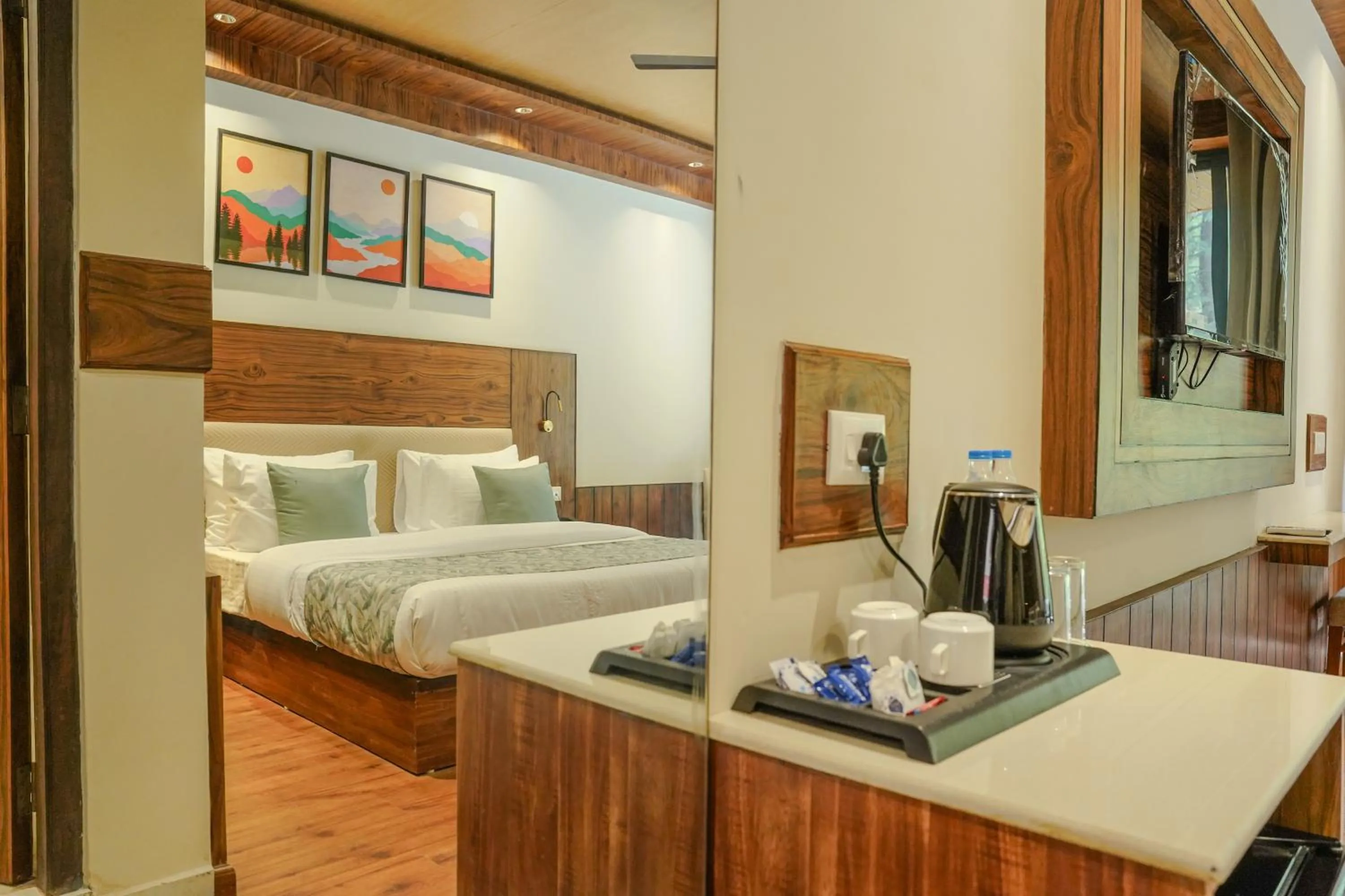 Bed in North Deodar Resort, Kasol