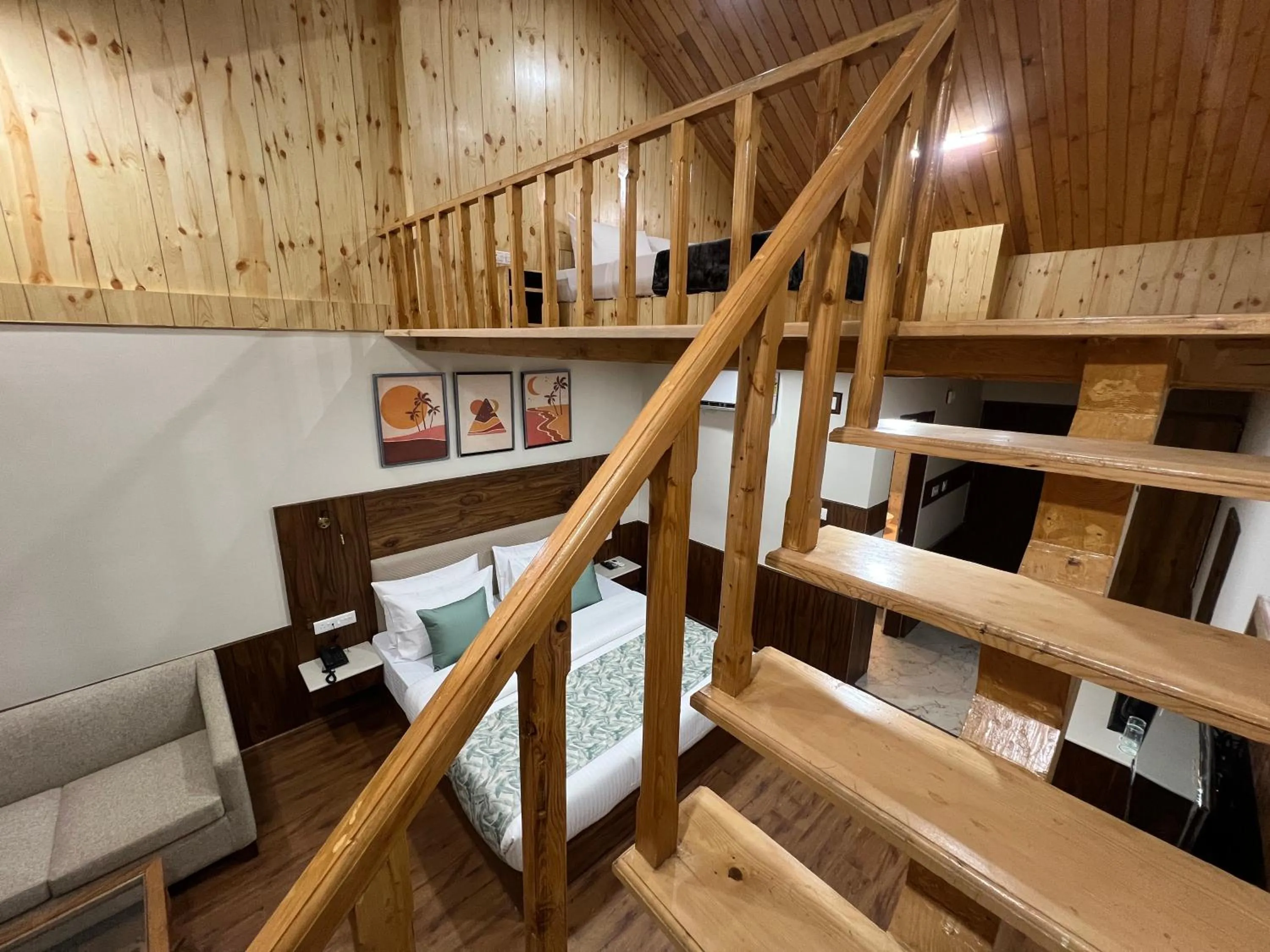 Bedroom, Bed in North Deodar Resort, Kasol