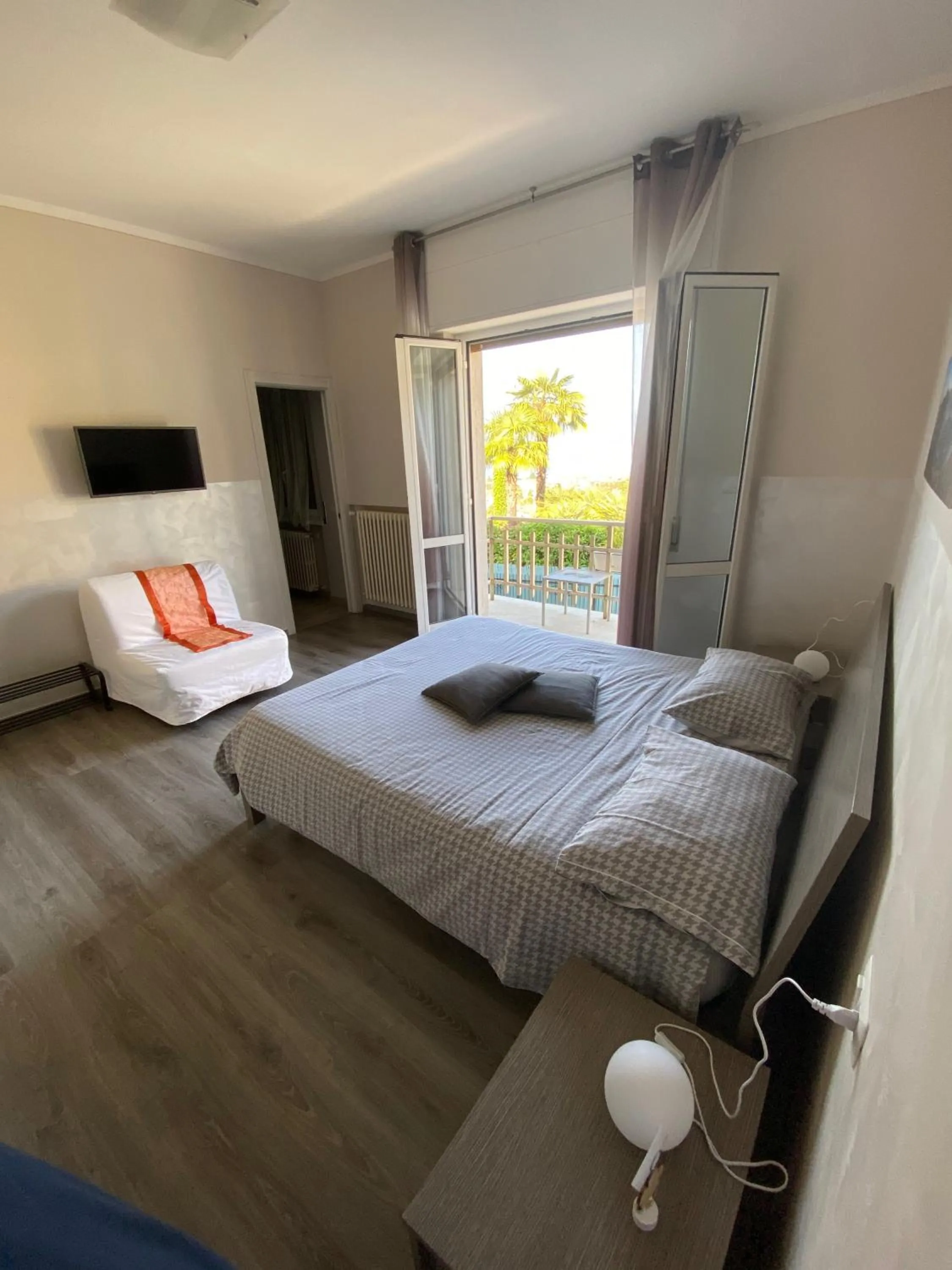 Photo of the whole room in B&B Panorama Iseo