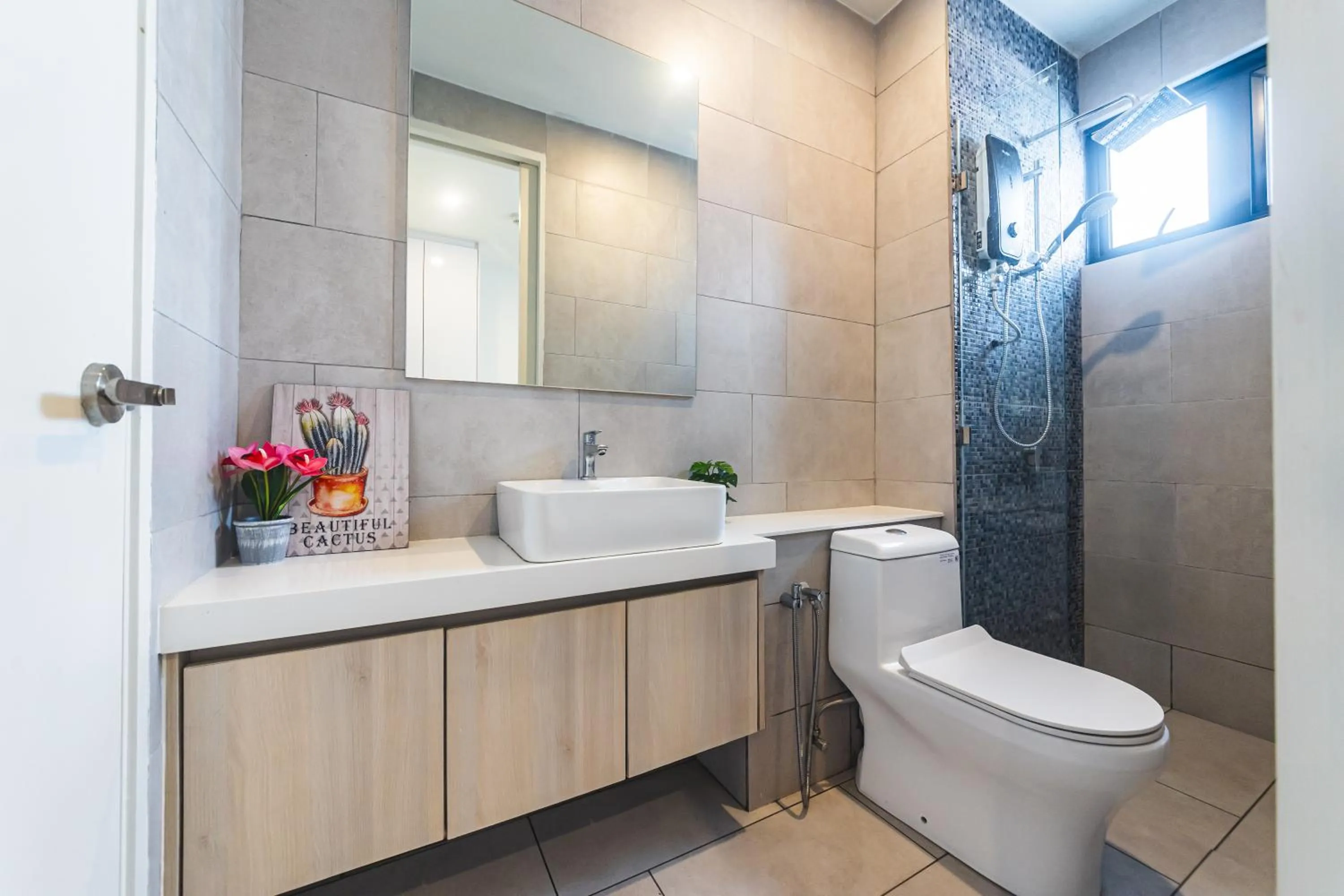 5StarPanda Seaview Suites at The Shore Kota Kinabalu