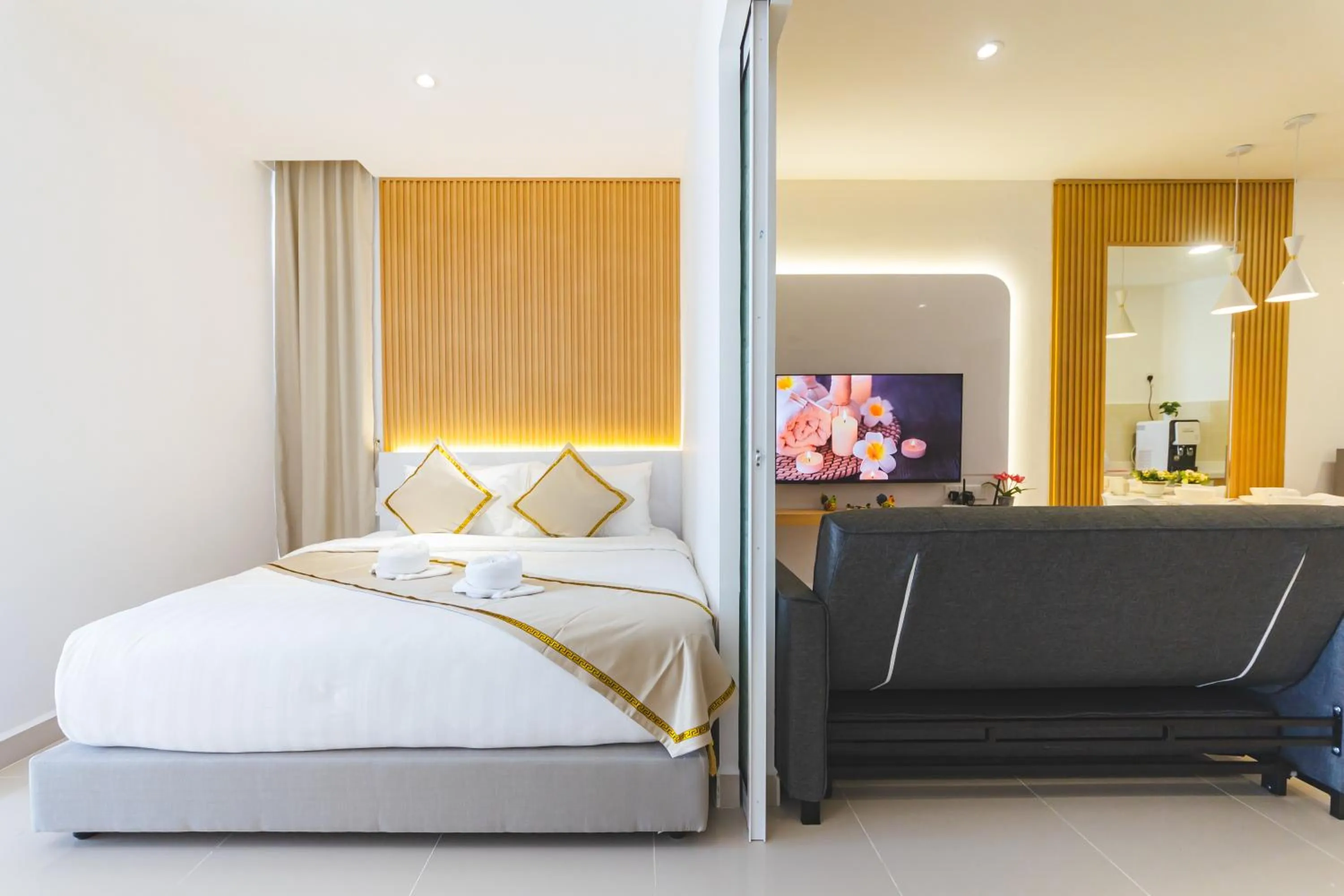 Bed in 5StarPanda Seaview Suites at The Shore Kota Kinabalu