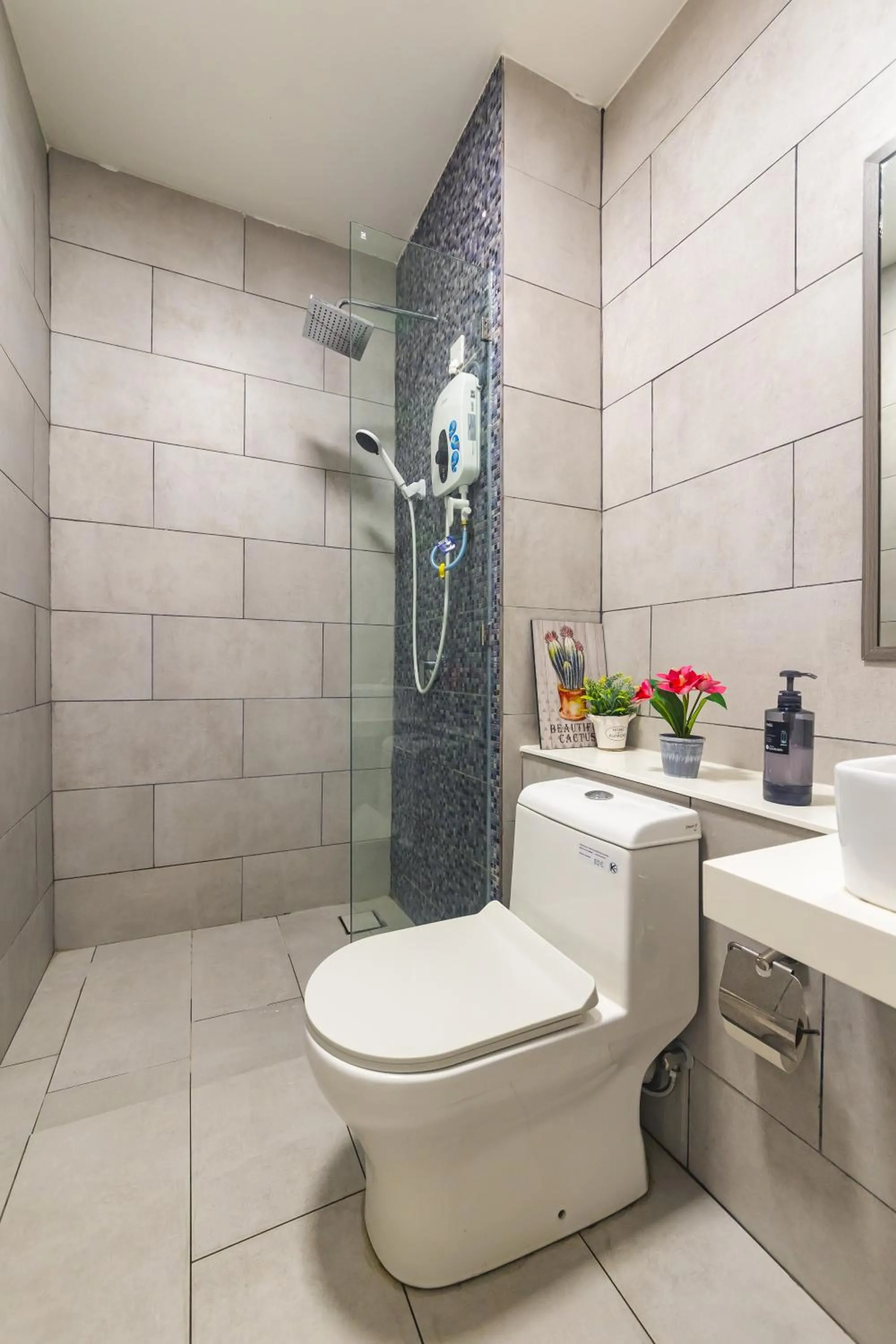 5StarPanda Seaview Suites at The Shore Kota Kinabalu