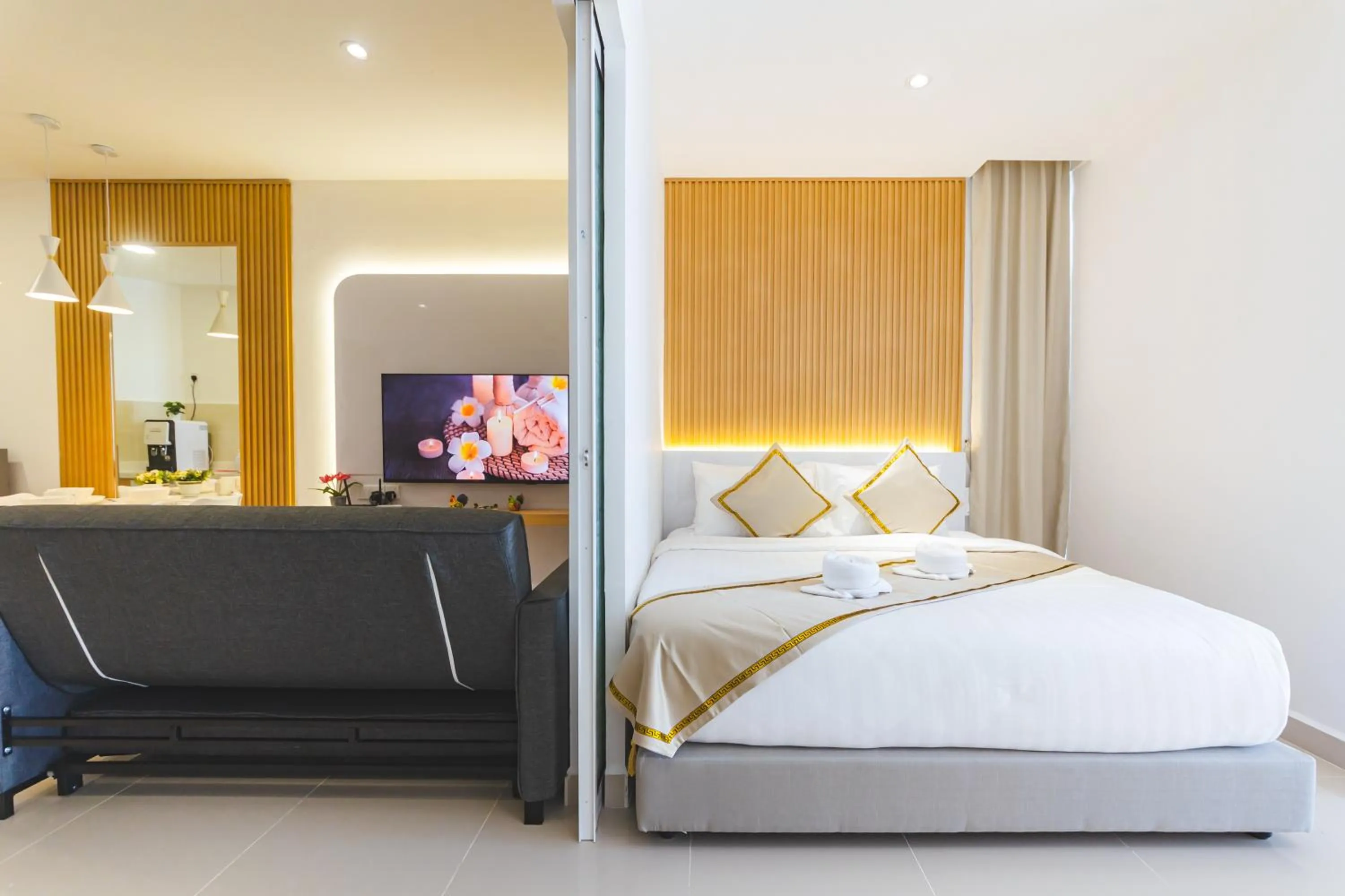 Bed in 5StarPanda Seaview Suites at The Shore Kota Kinabalu
