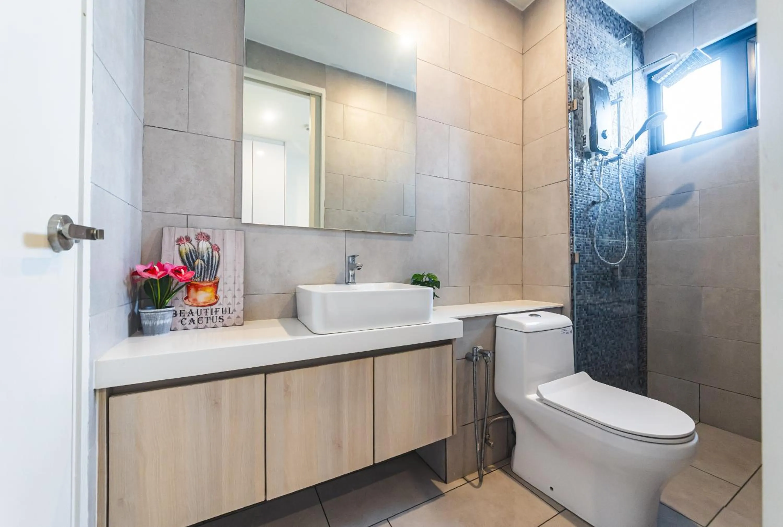 5StarPanda Seaview Suites at The Shore Kota Kinabalu