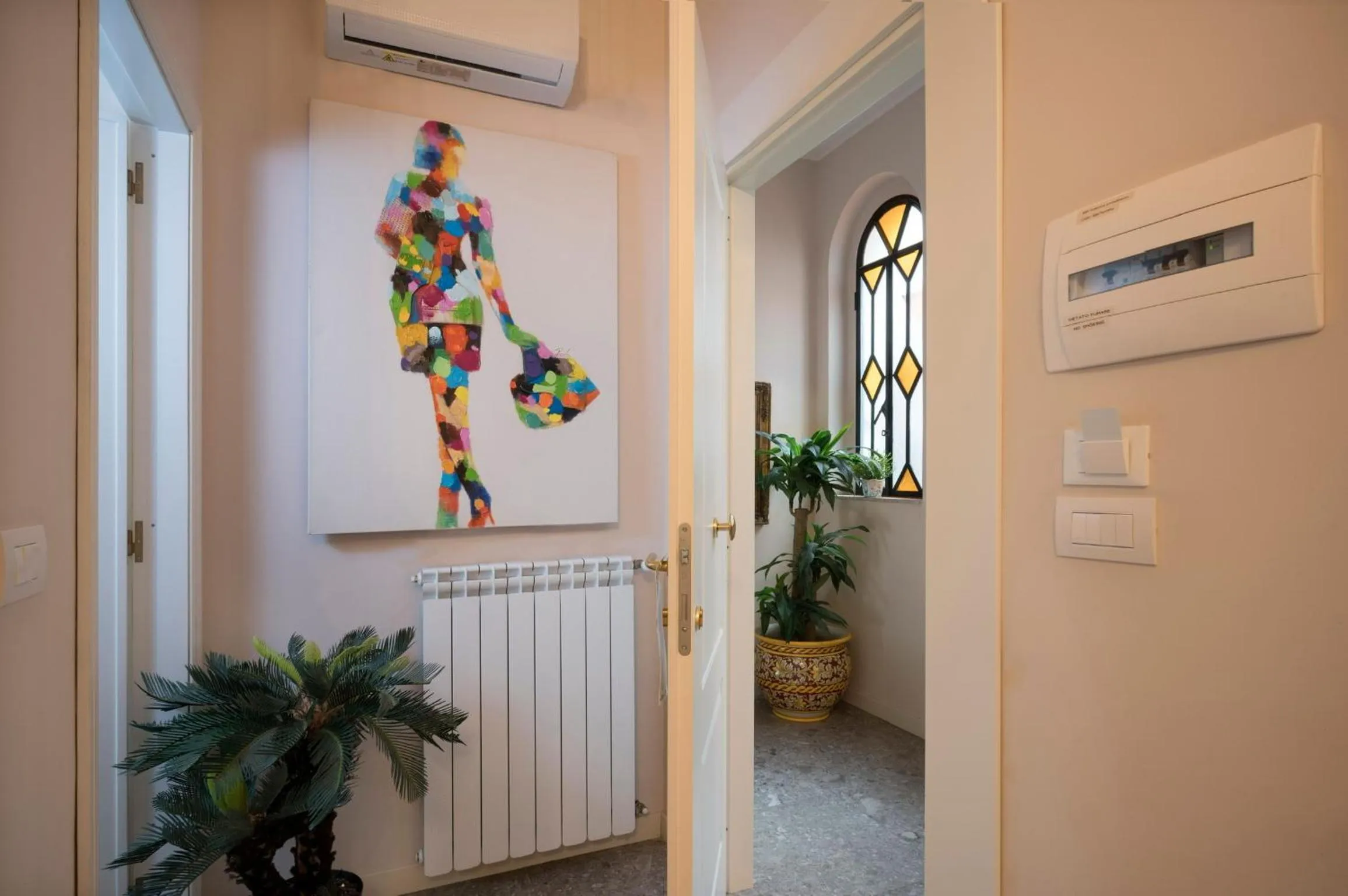 Porta Di Mezzo Luxury Suites & Rooms