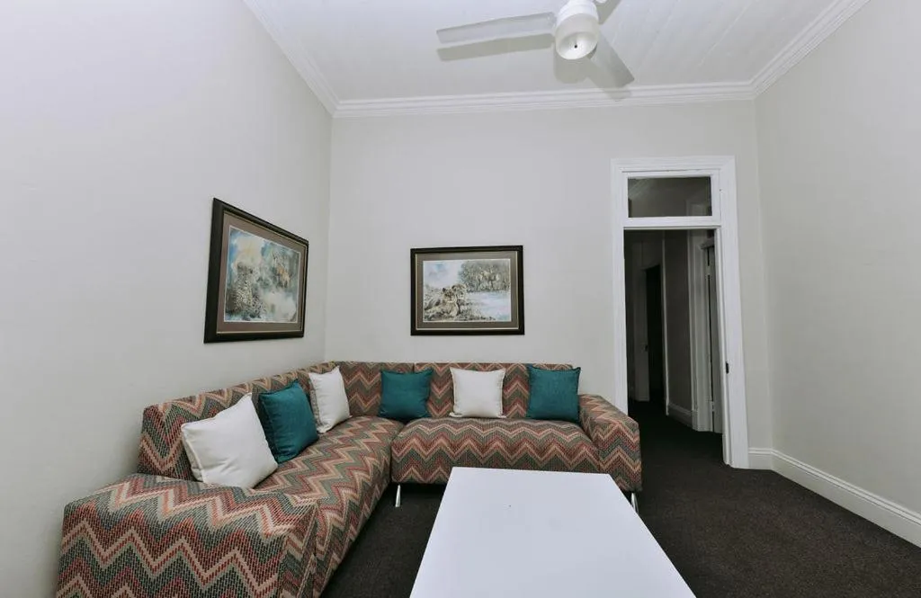 Living room, Bed in Madeline Grove Bed & Breakfast