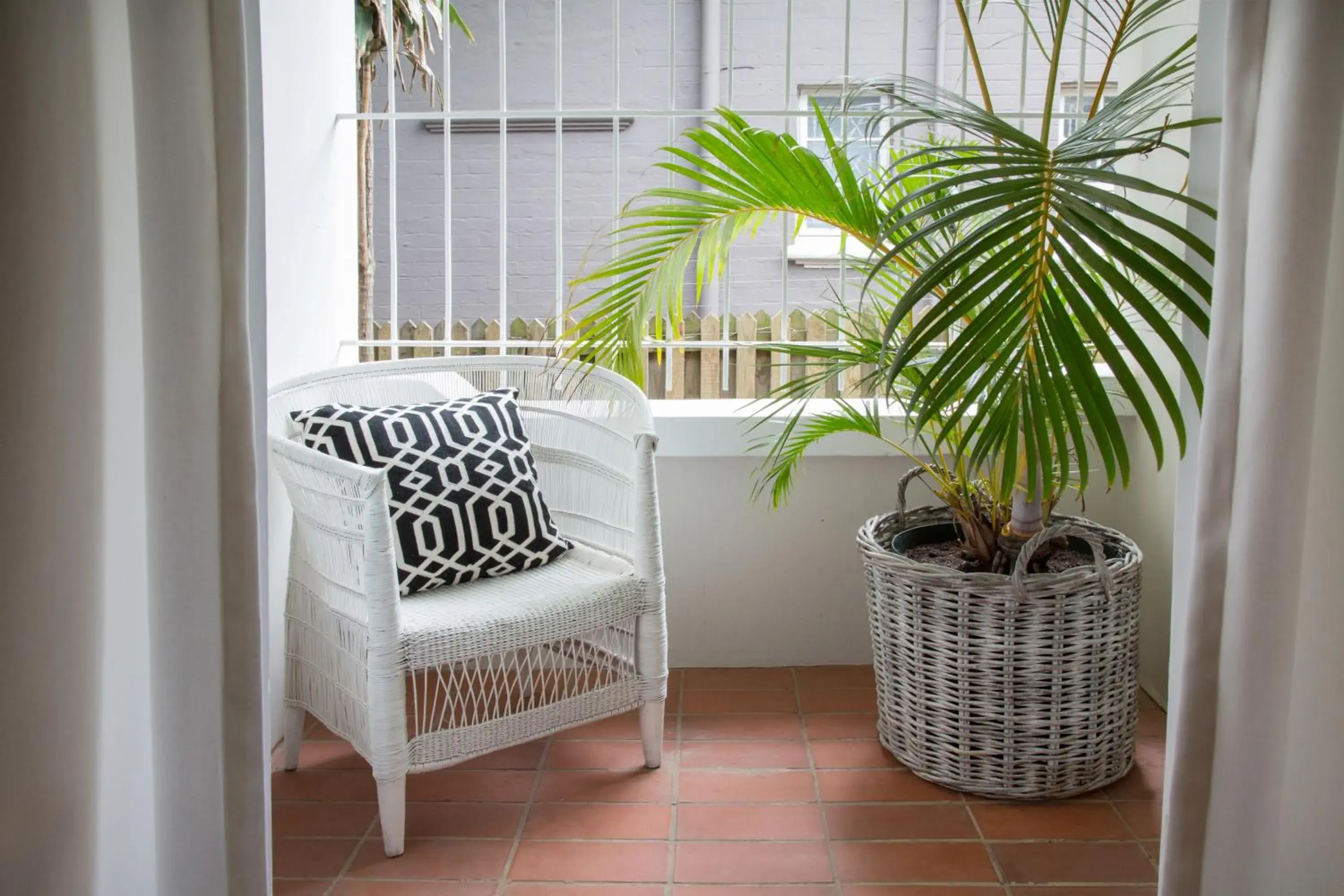 Classic Queen Room in Madeline Grove Bed & Breakfast Classic Queen Room in Madeline Grove Bed & Breakfast