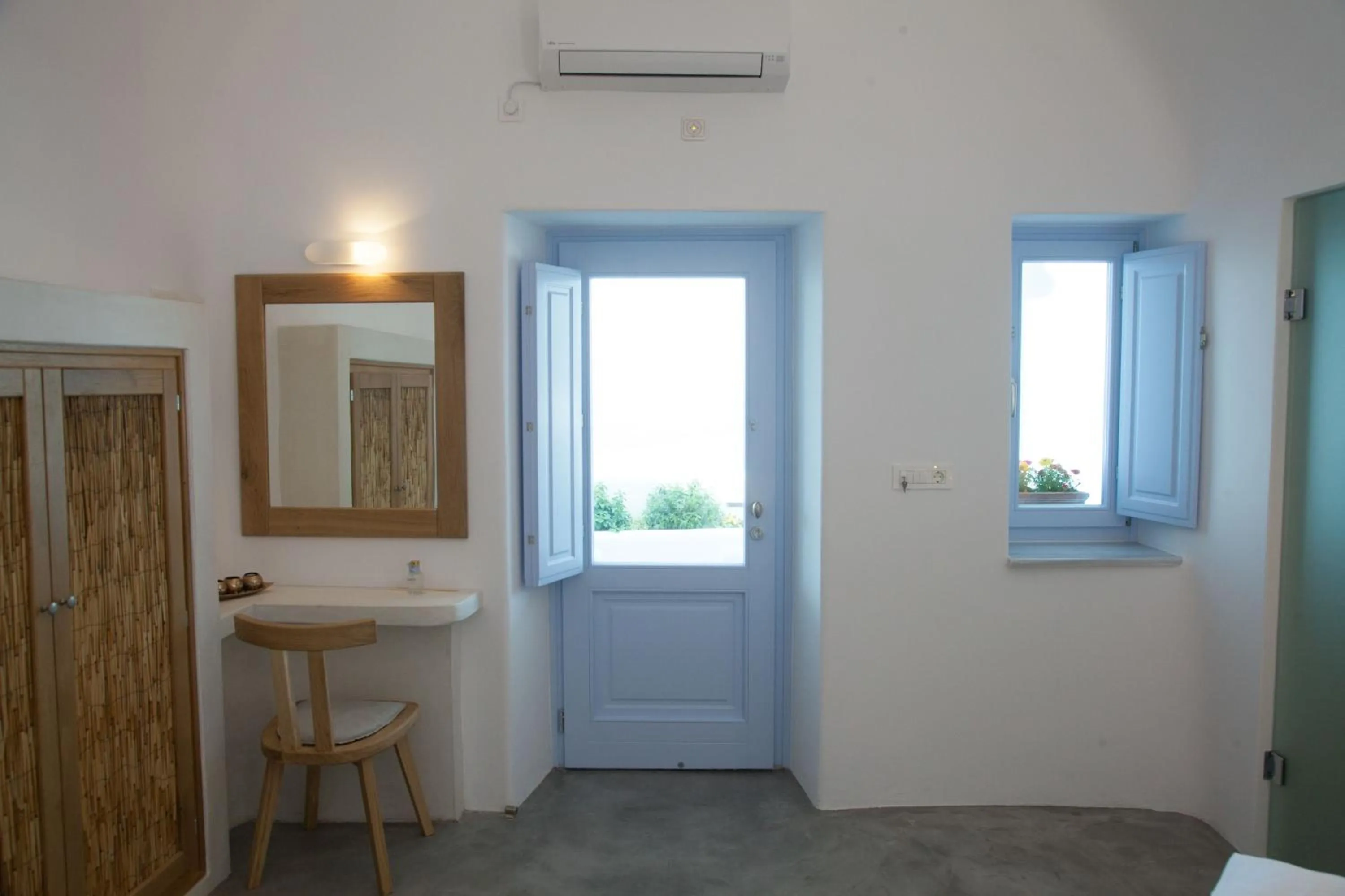 Photo of the whole room in Fanari Vista Suites