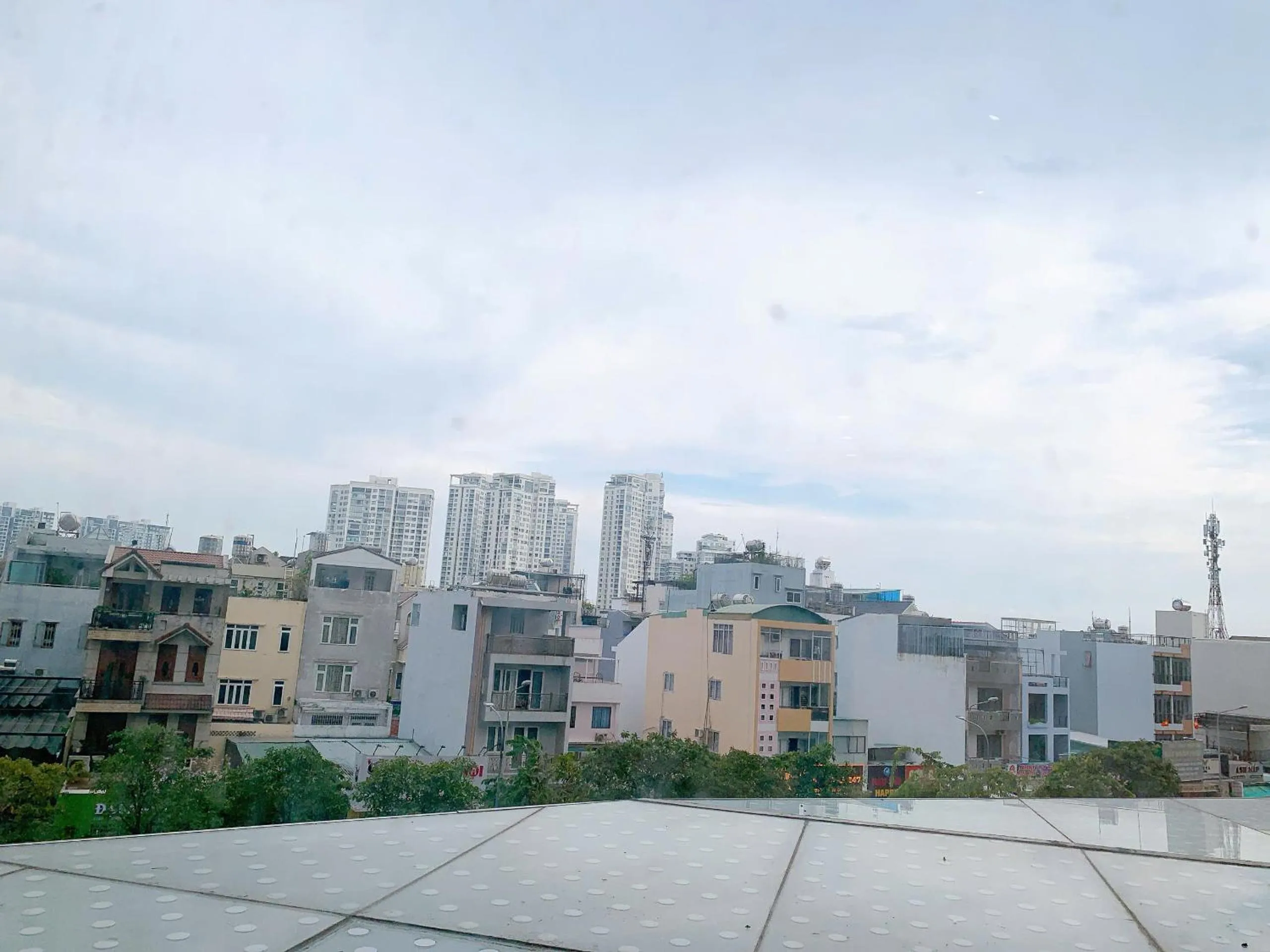 Day in The Sun Avenue Serviced Apartment