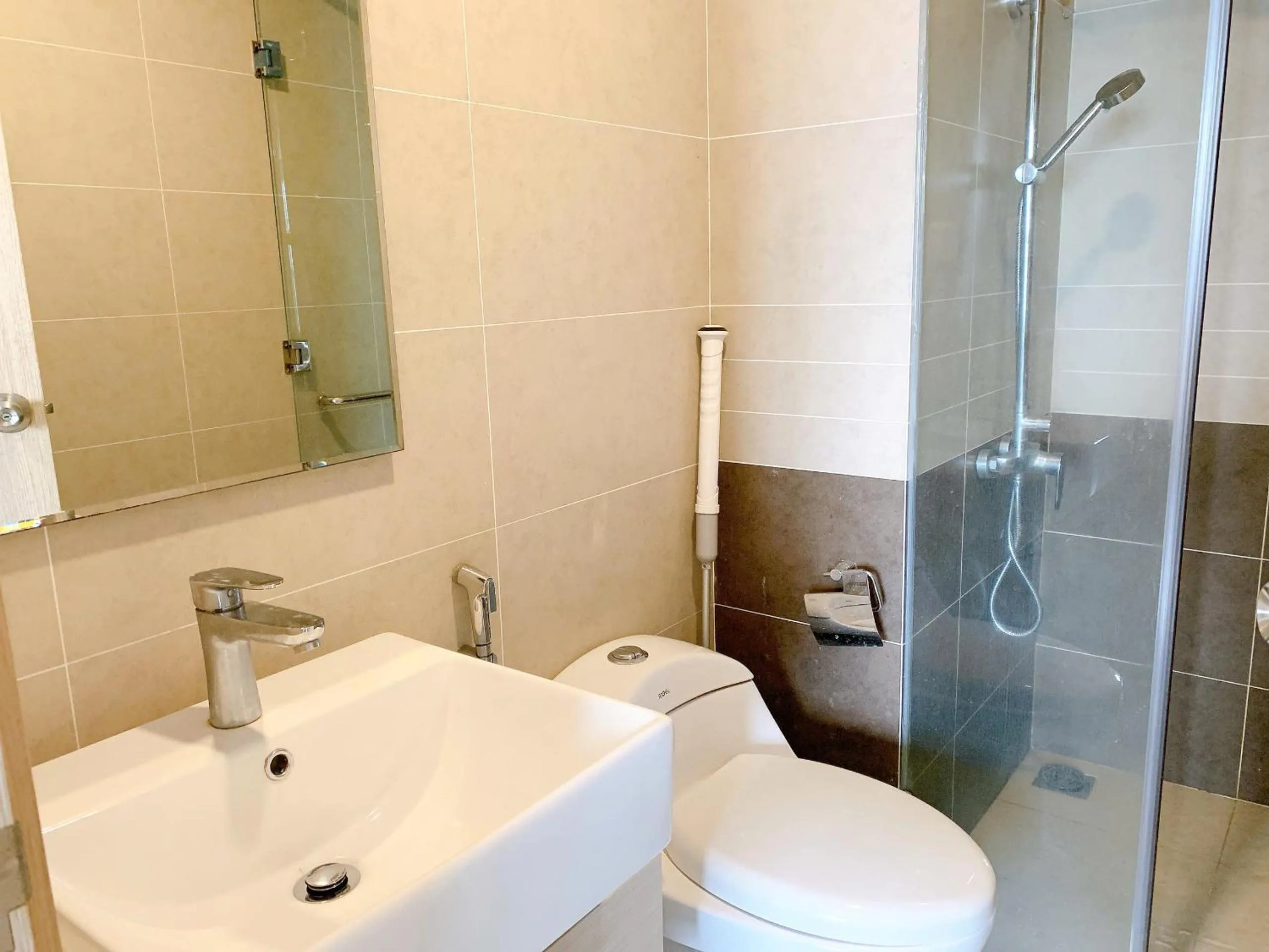 Shower in The Sun Avenue Serviced Apartment