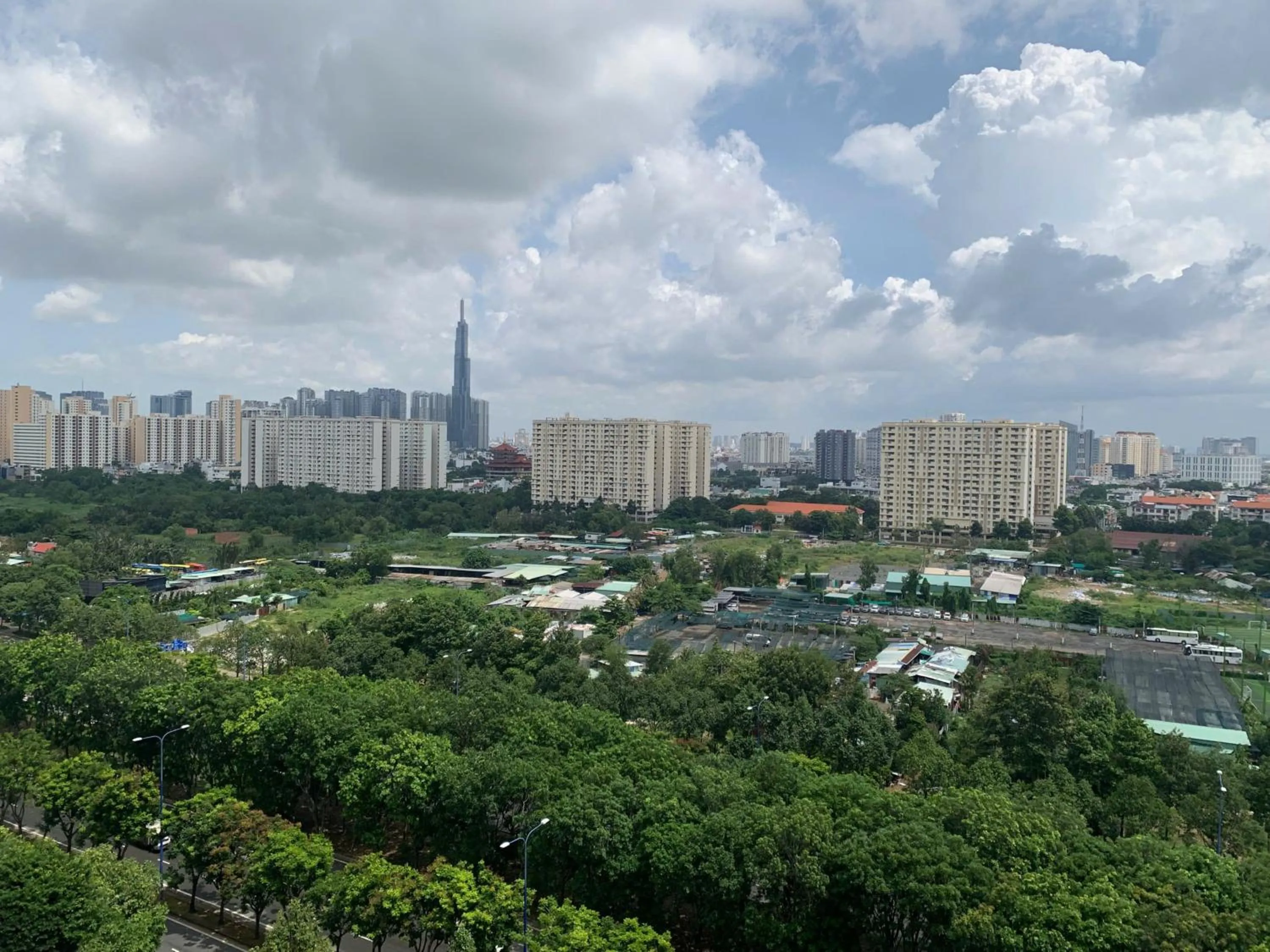 Day in The Sun Avenue Serviced Apartment