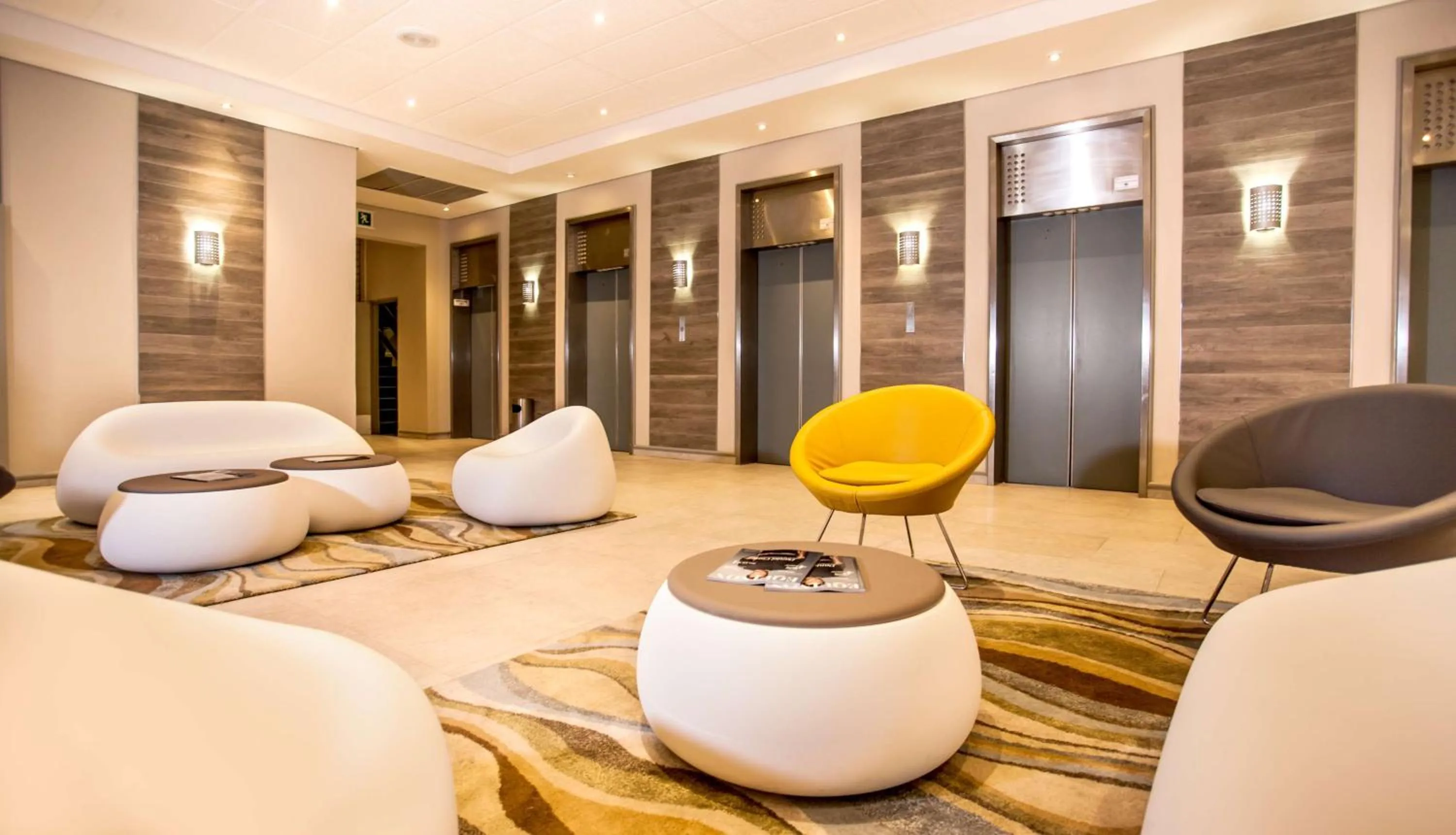 Lobby or reception in Garden Court South Beach