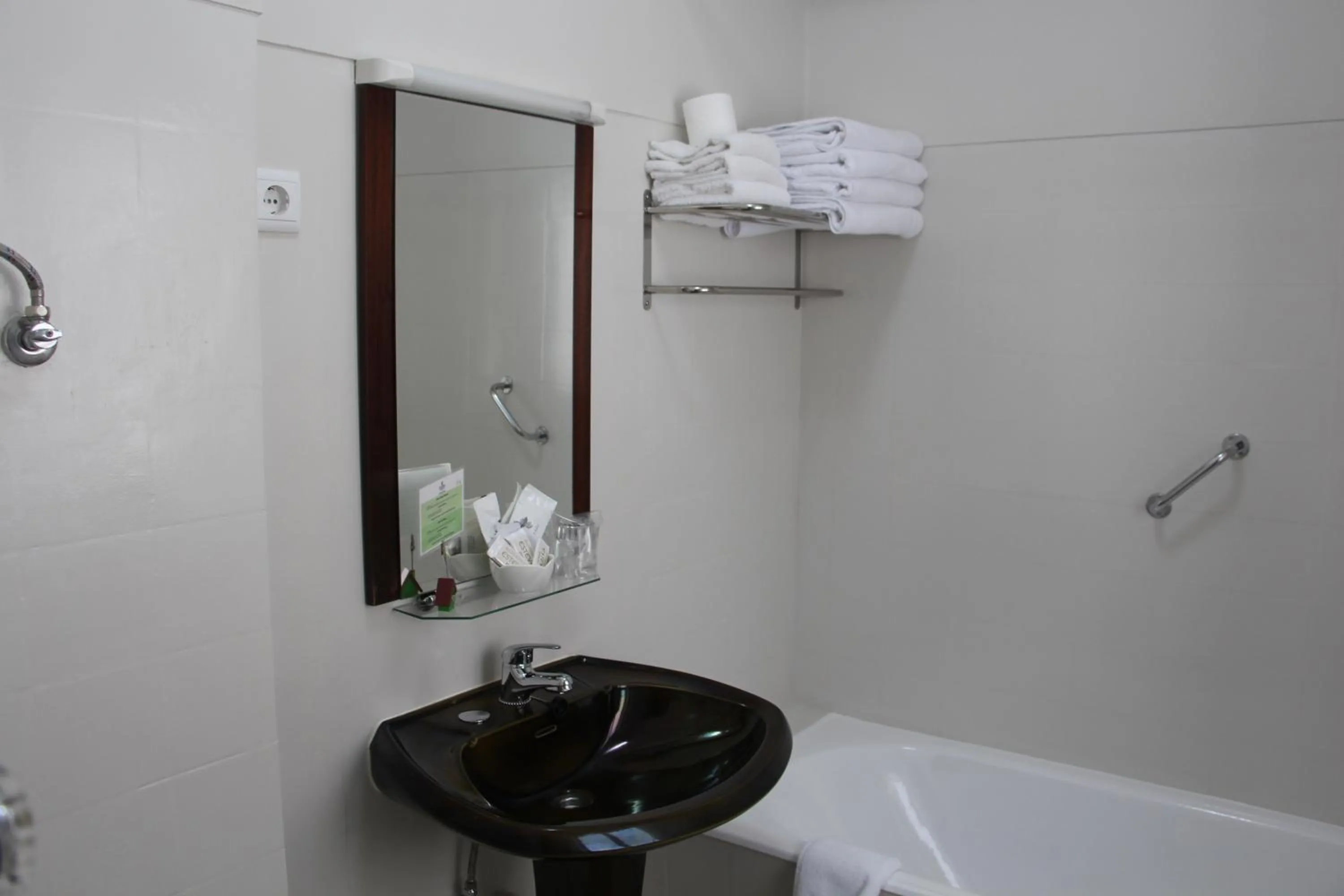 Bathroom in Hotel Vila Esteves