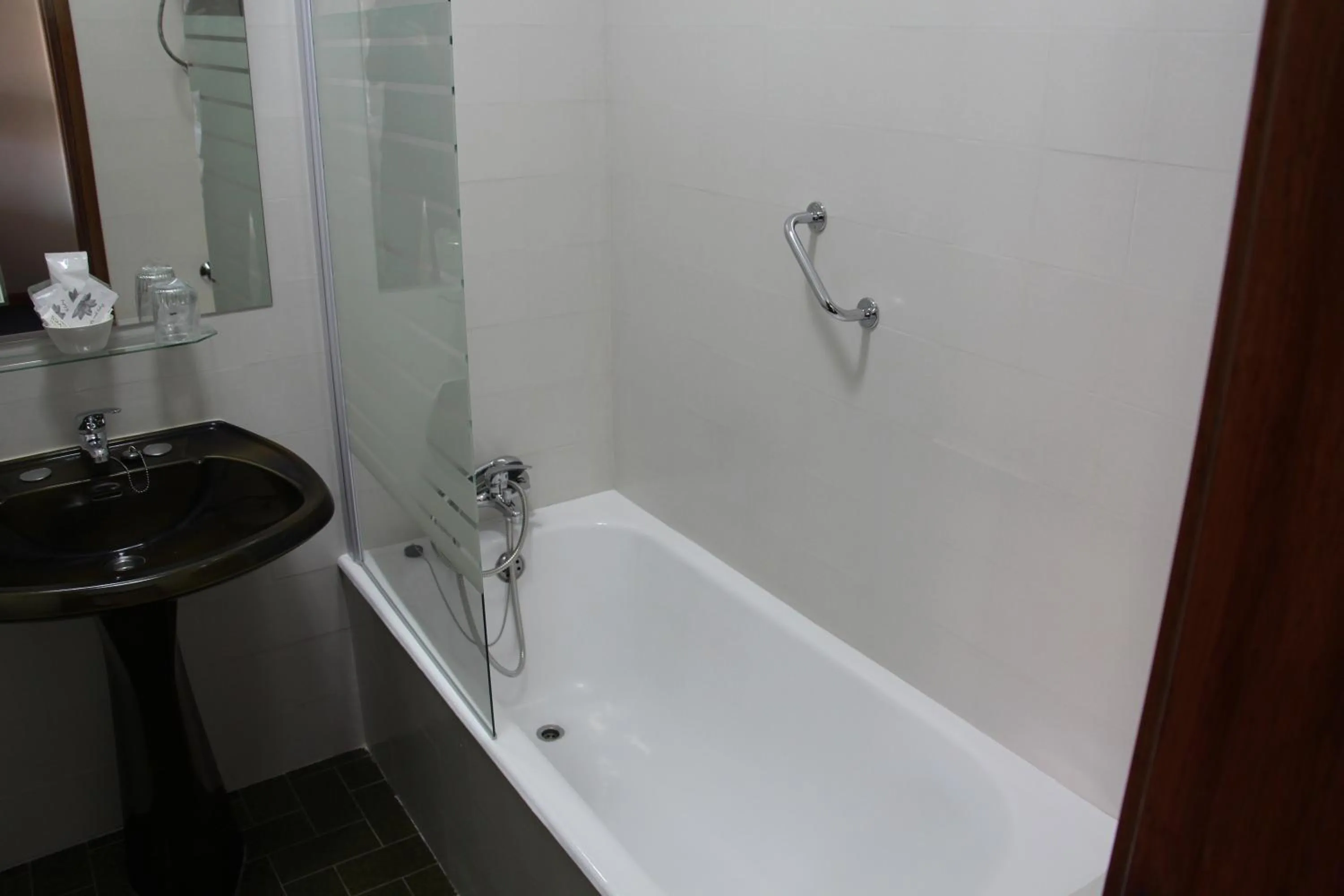 Bathroom in Hotel Vila Esteves