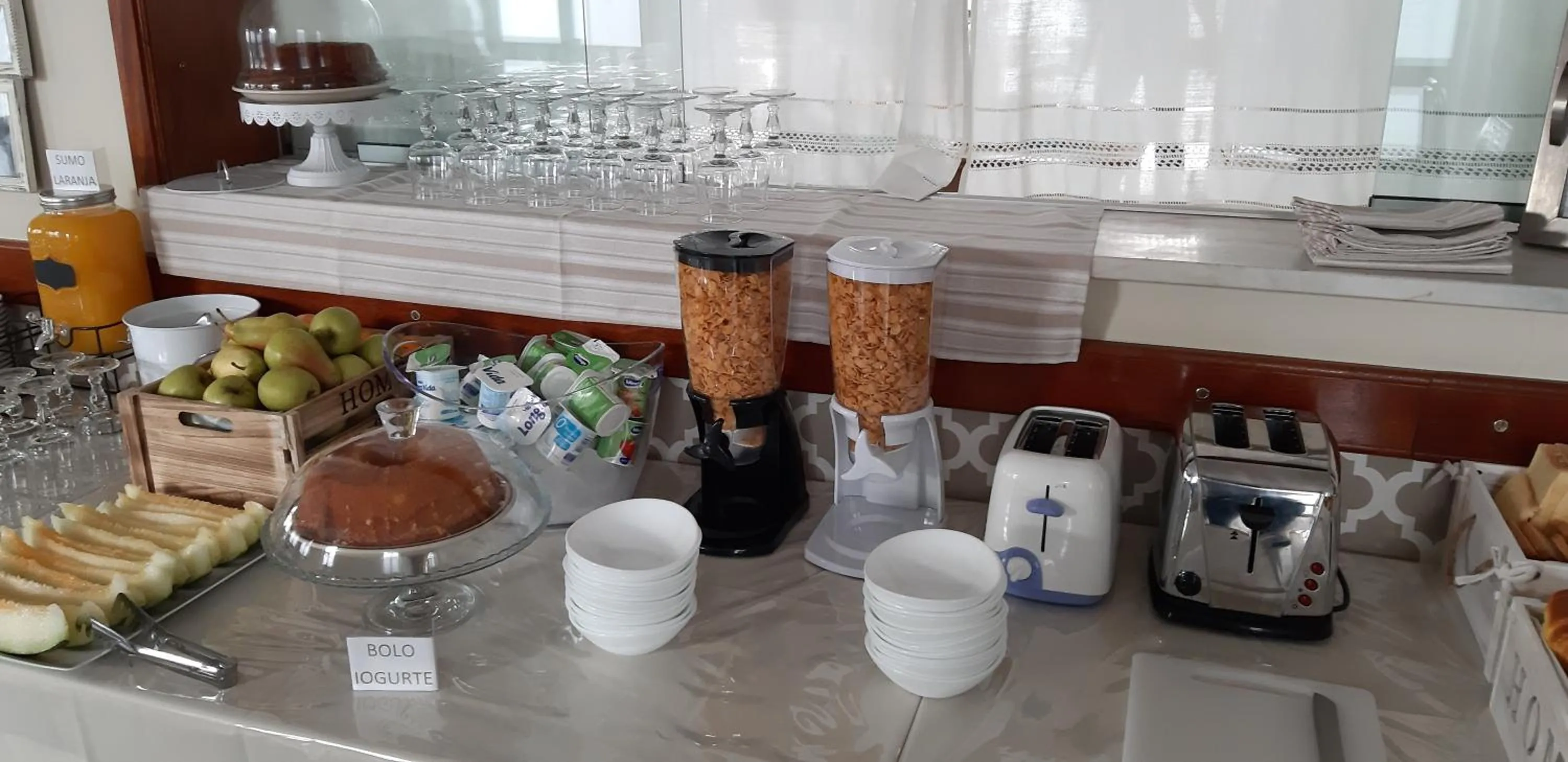 Breakfast in Hotel Vila Esteves