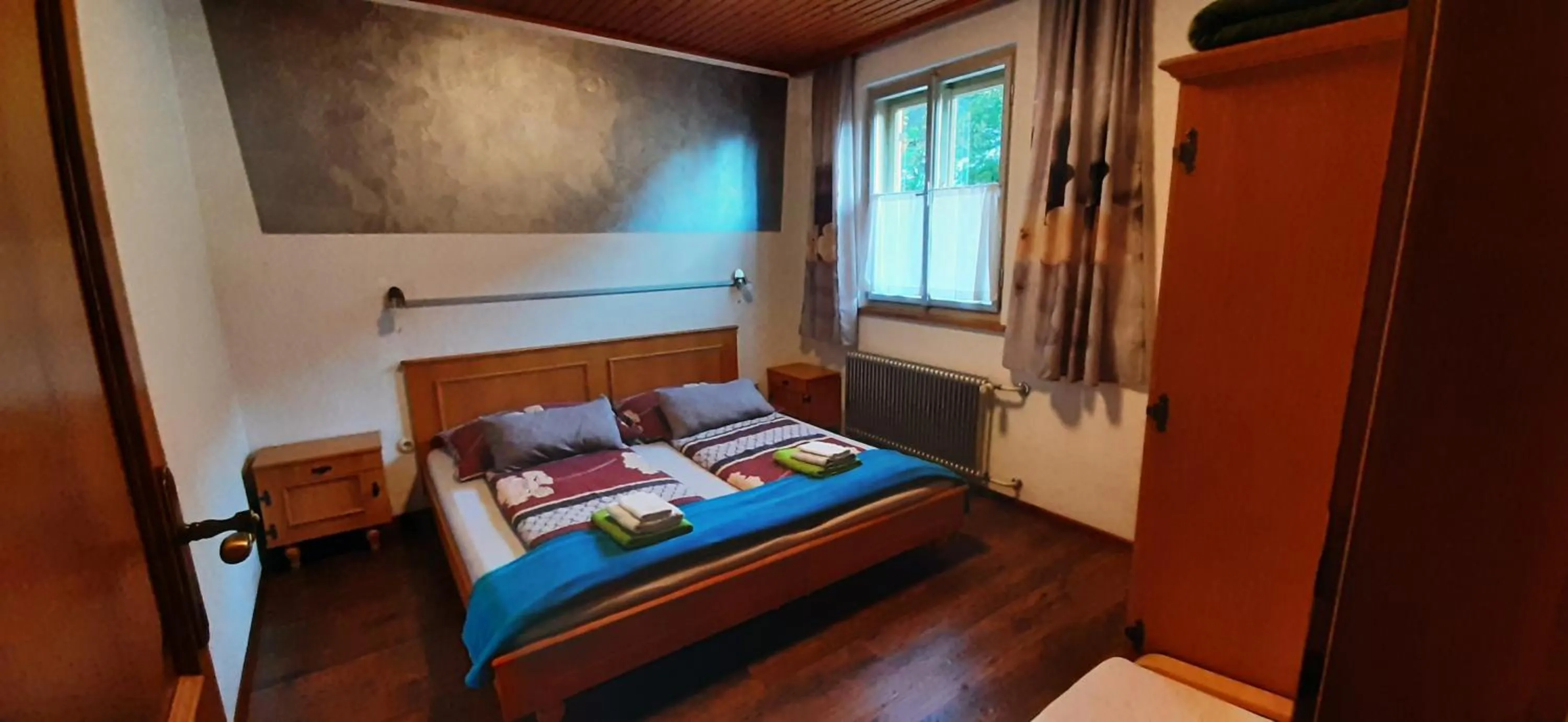 Photo of the whole room, Bed in Haus Sieben - Singer Lydia