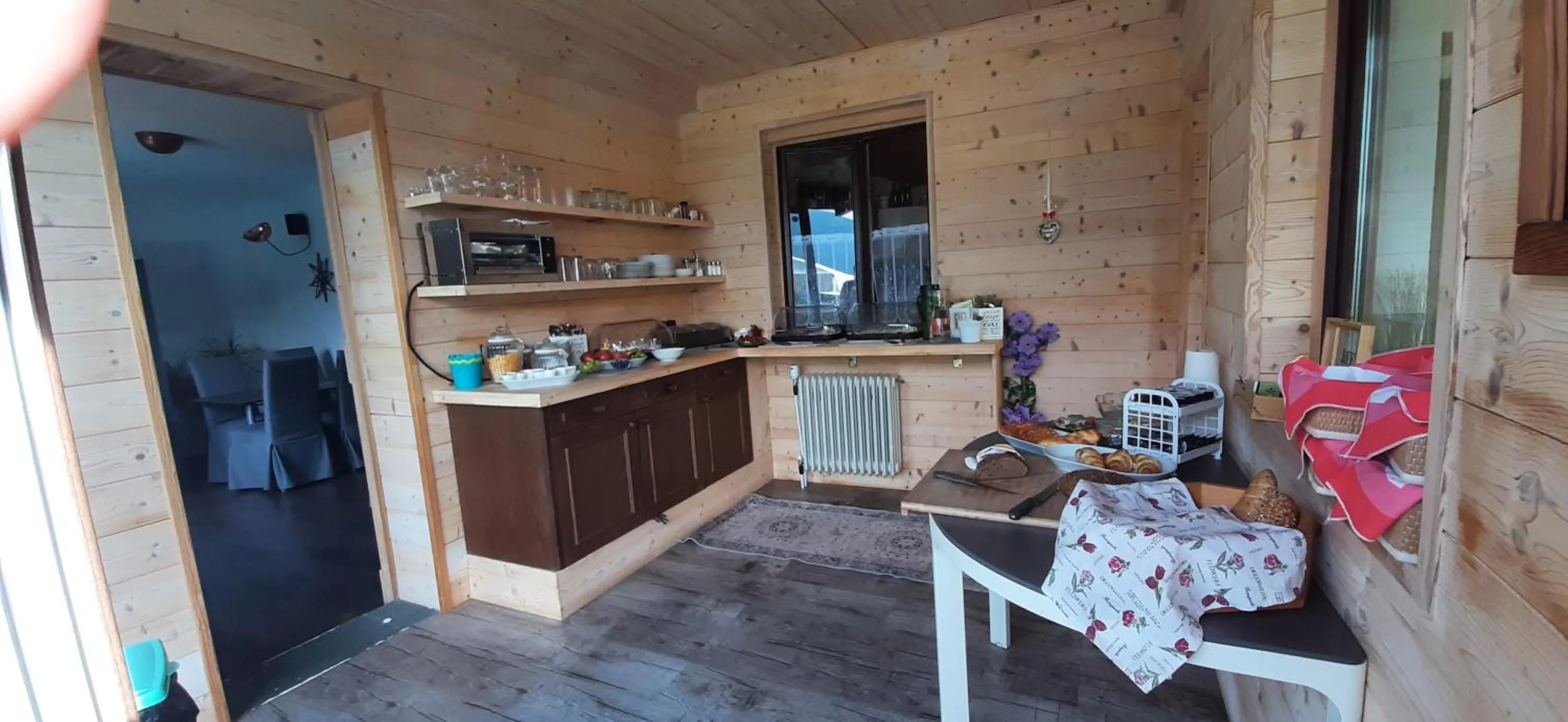 Haus Sieben - Singer Lydia