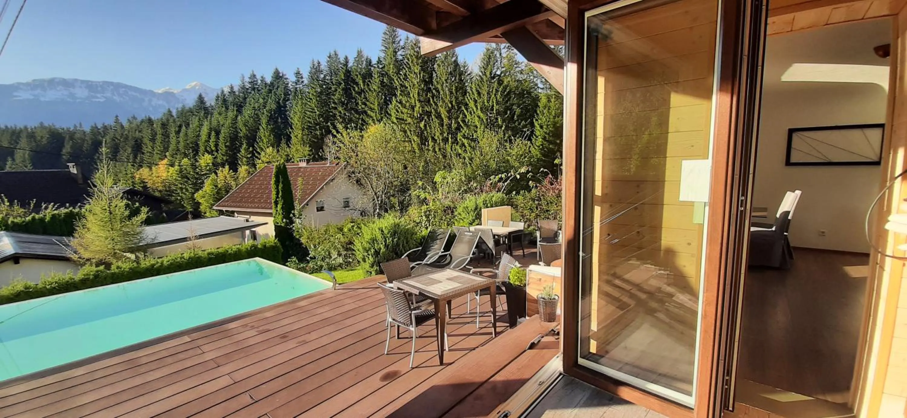 Breakfast in Haus Sieben - Singer Lydia