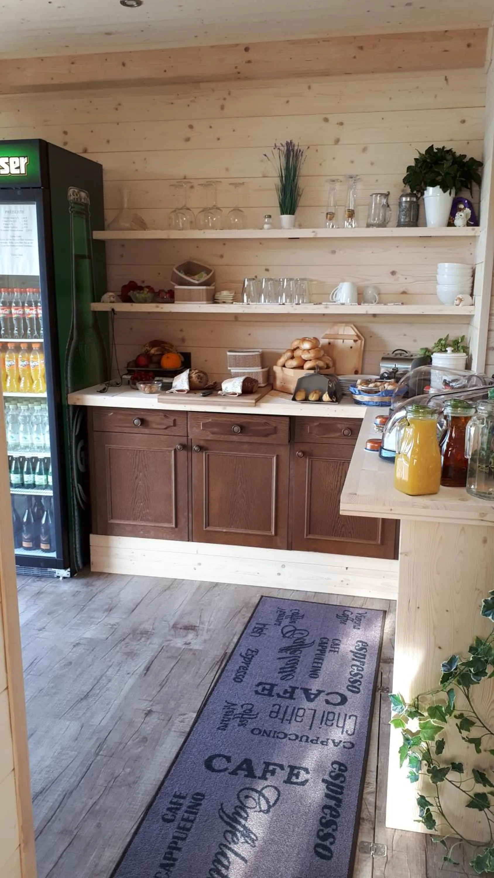 Food and drinks in Haus Sieben - Singer Lydia