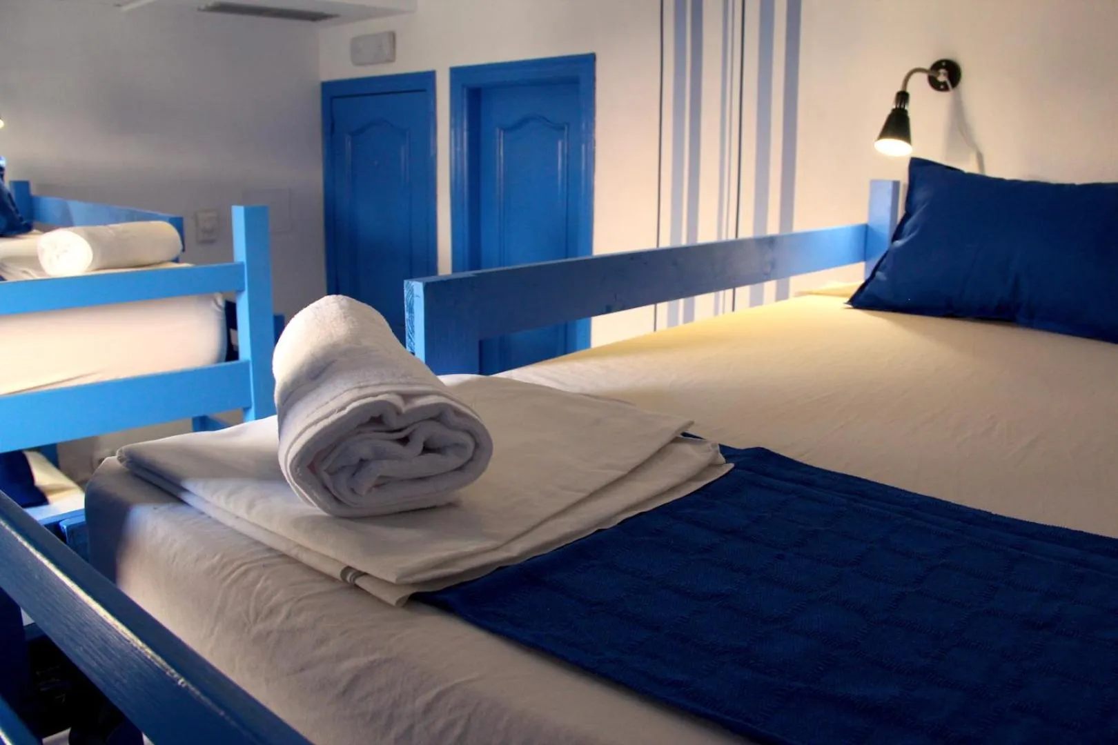 Bathroom, Bed in Oasis Backpackers' Toledo