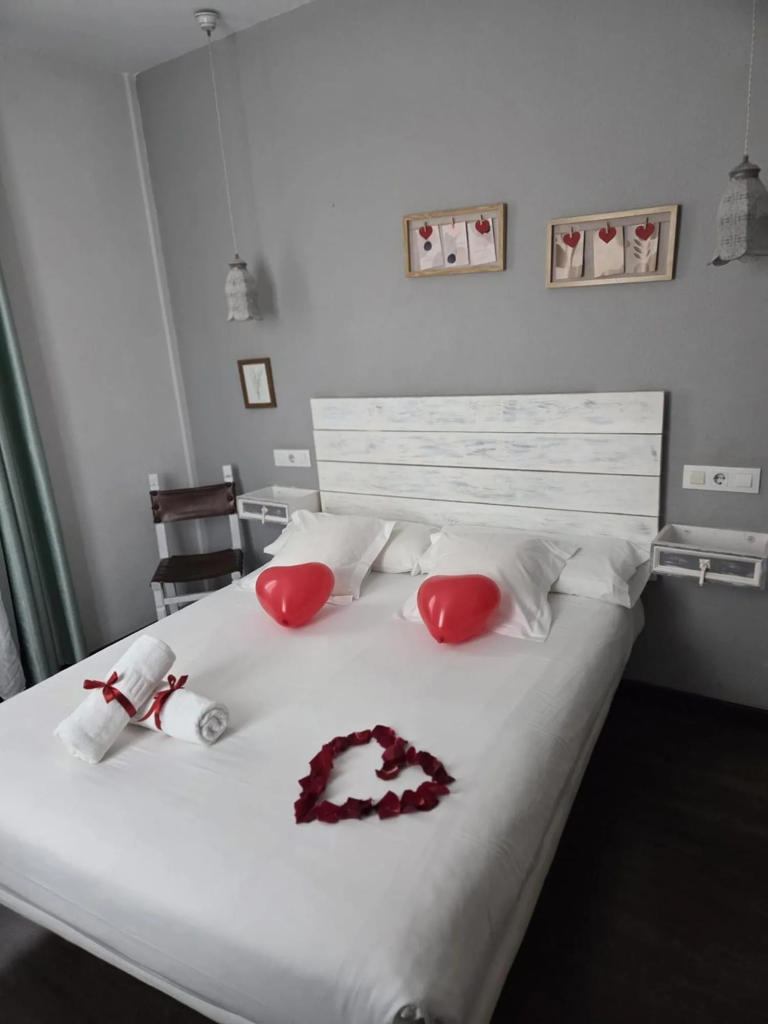 Bedroom, Bed in Oasis Backpackers' Toledo