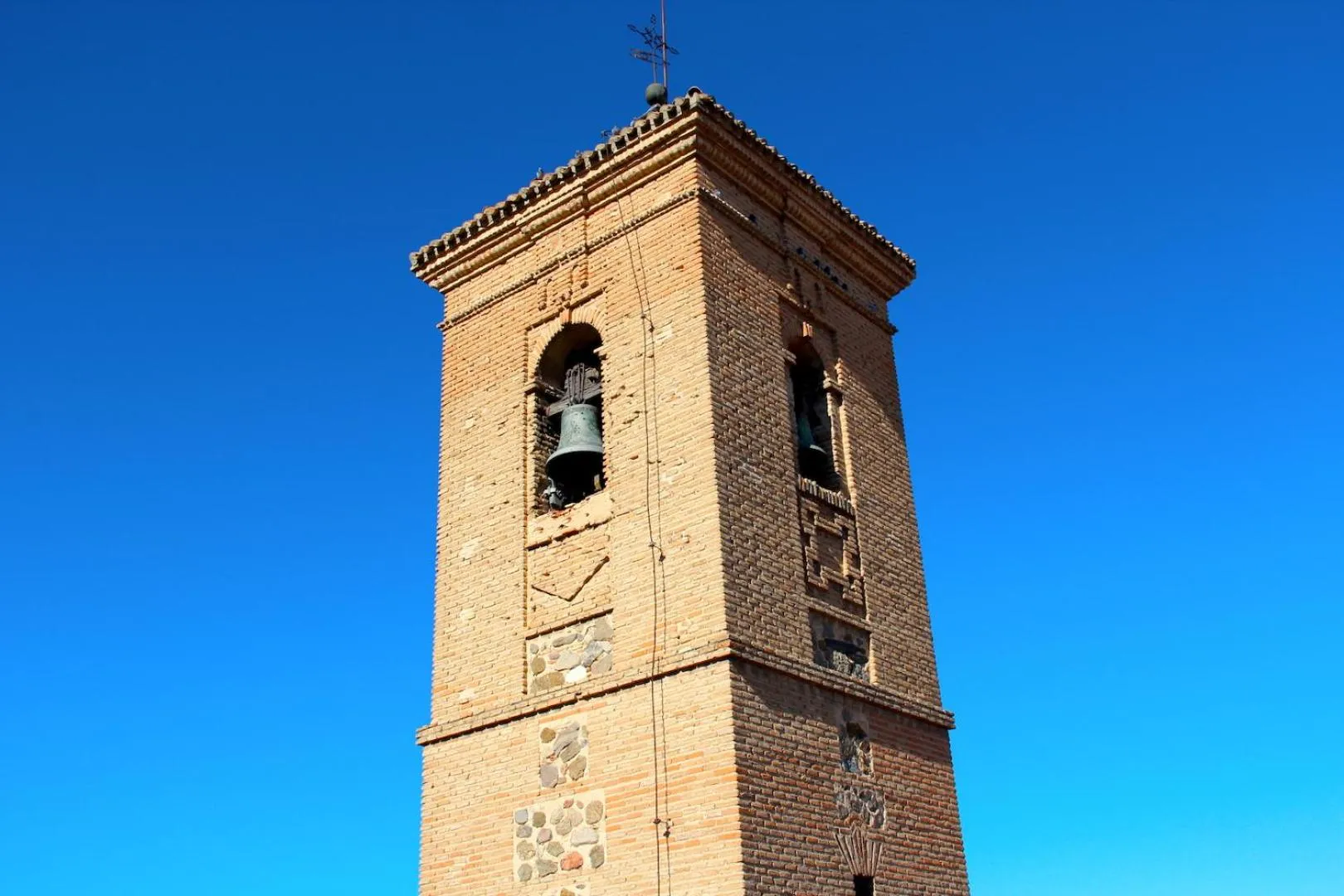 City view in Oasis Backpackers' Toledo